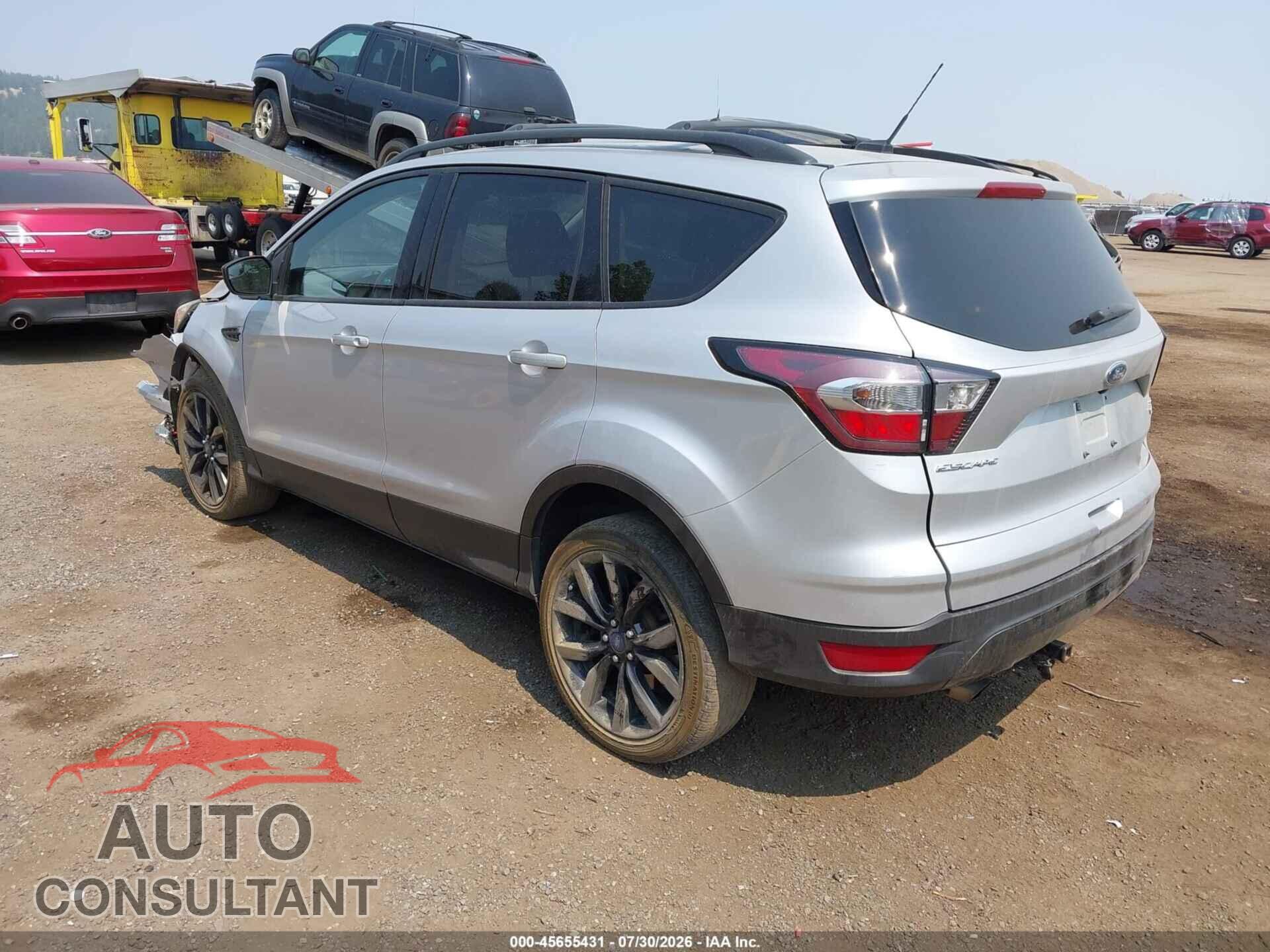 FORD ESCAPE 2017 - 1FMCU9GD2HUE09969