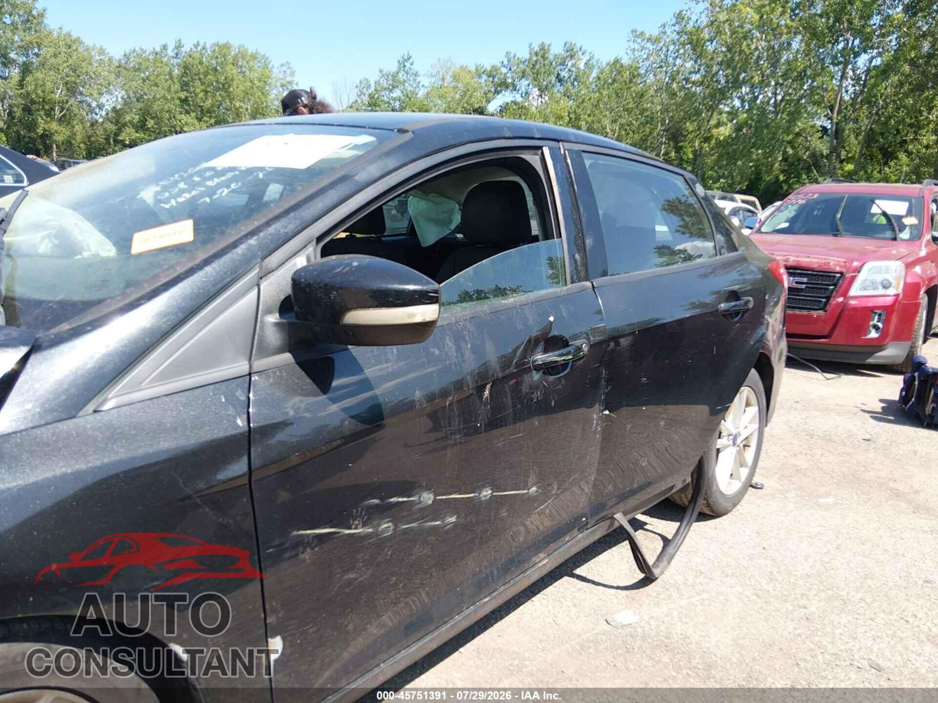 FORD FOCUS 2015 - 1FADP3F20FL239973