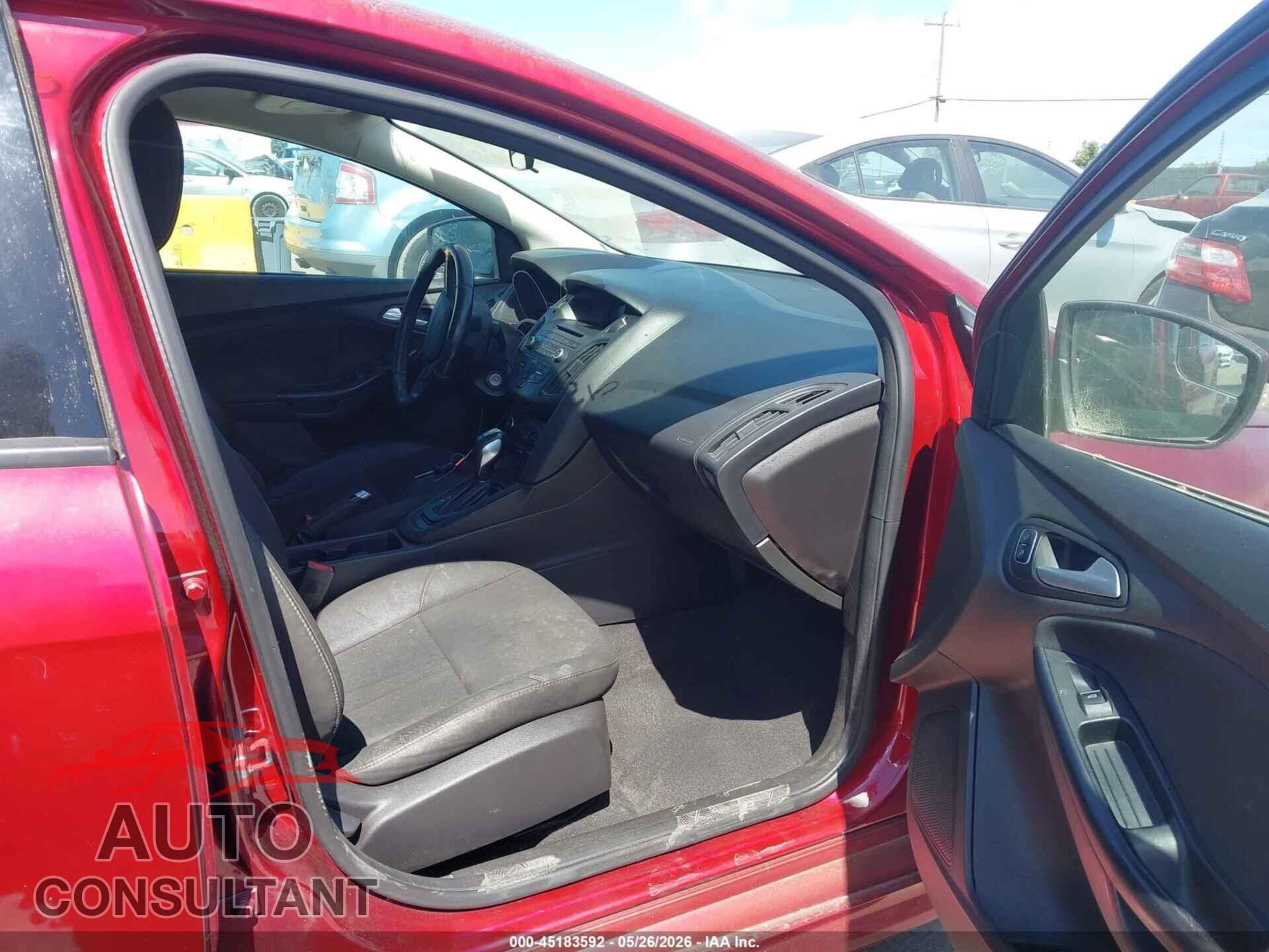 FORD FOCUS 2016 - 1FADP3F2XGL263117