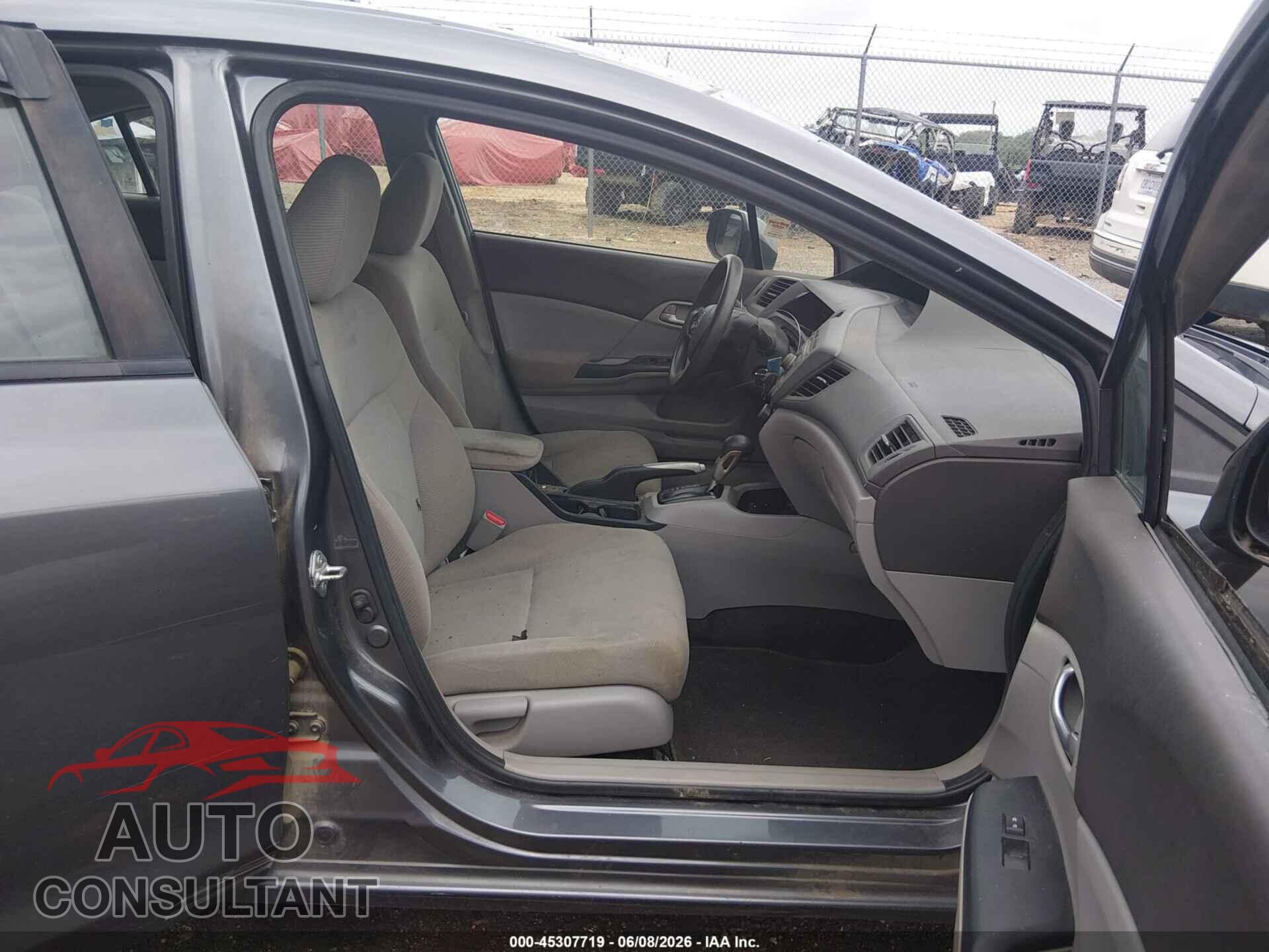 HONDA CIVIC 2012 - 2HGFB2F53CH333572