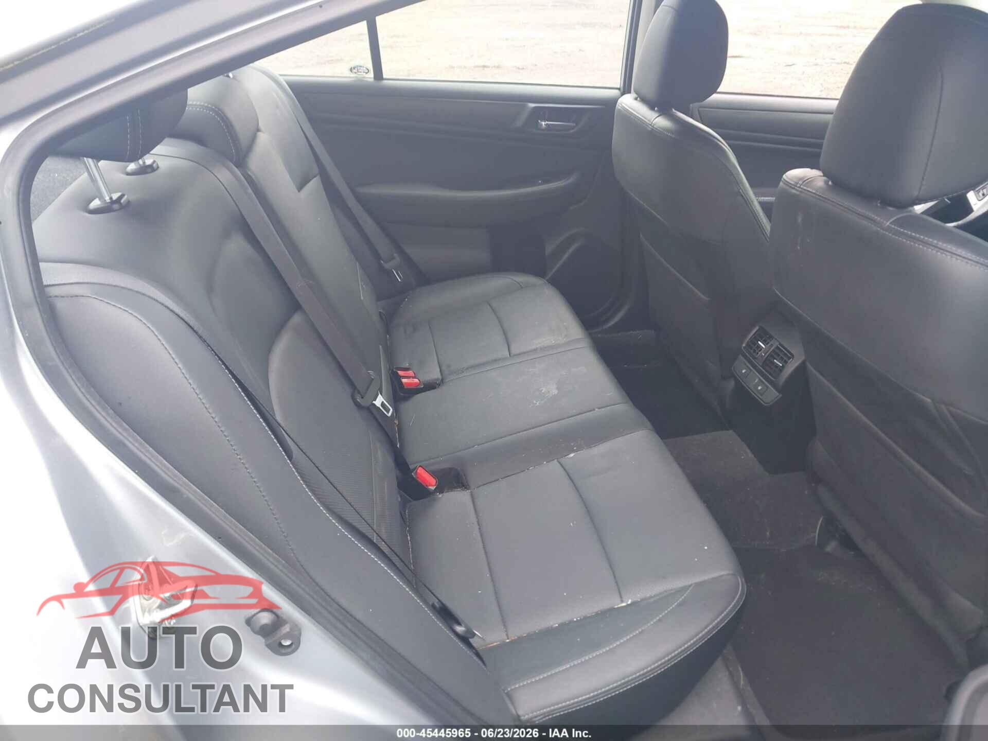 SUBARU LEGACY 2017 - 4S3BNAK60H3045290