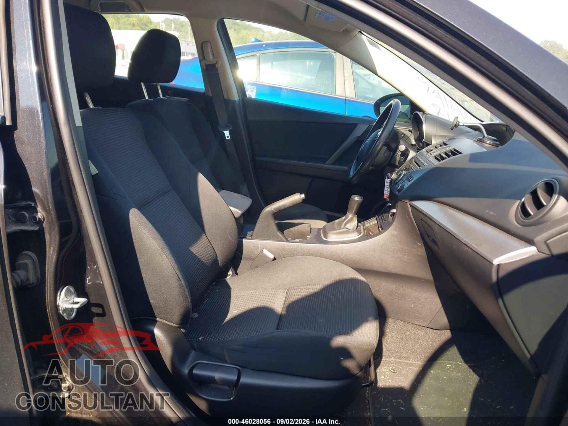 MAZDA MAZDA3 2012 - JM1BL1L83C1677498