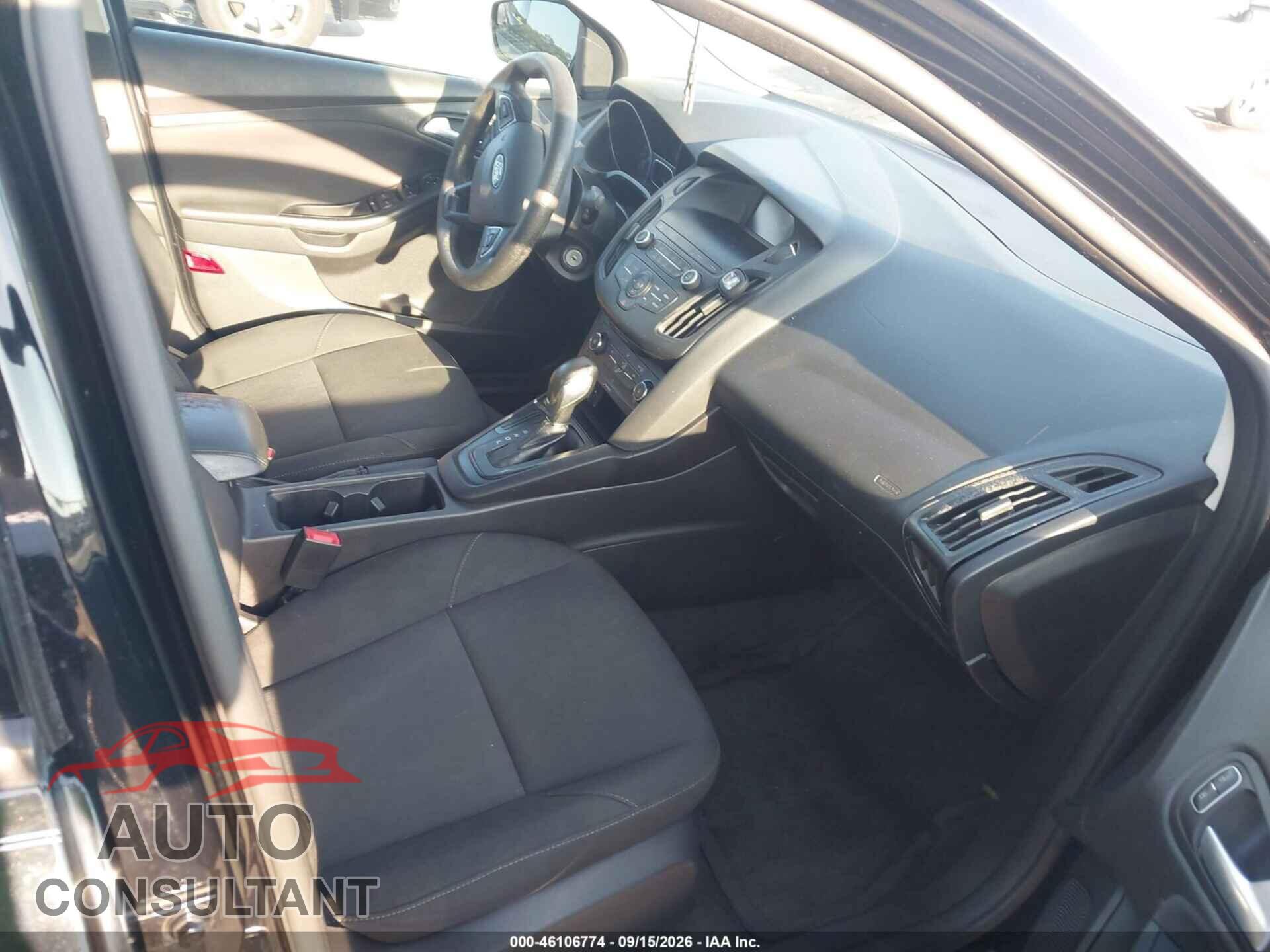 FORD FOCUS 2018 - 1FADP3F2XJL256658