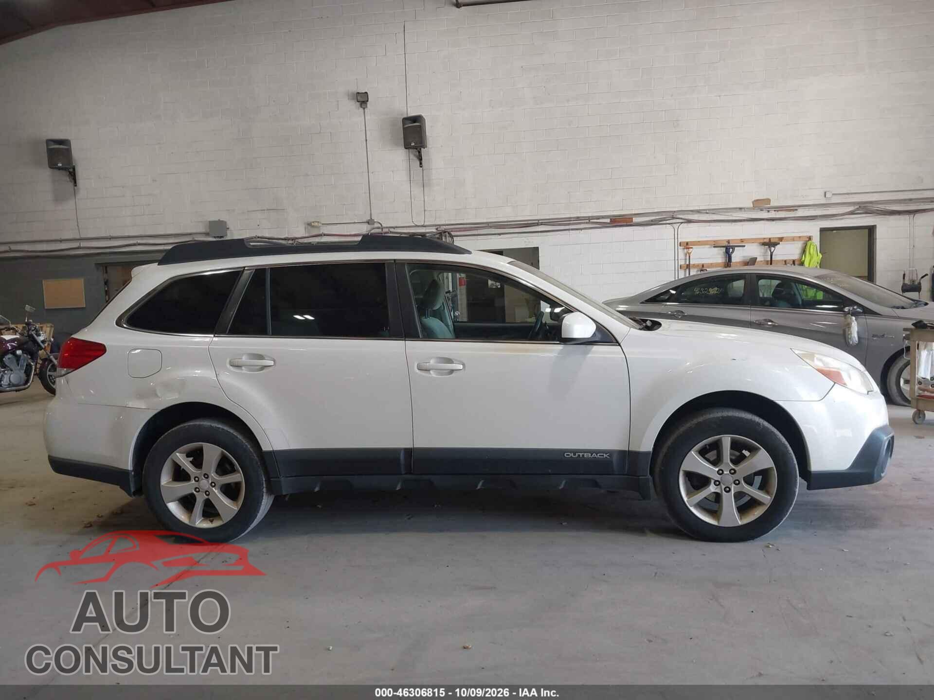 SUBARU OUTBACK 2014 - 4S4BRBCC9E3245459