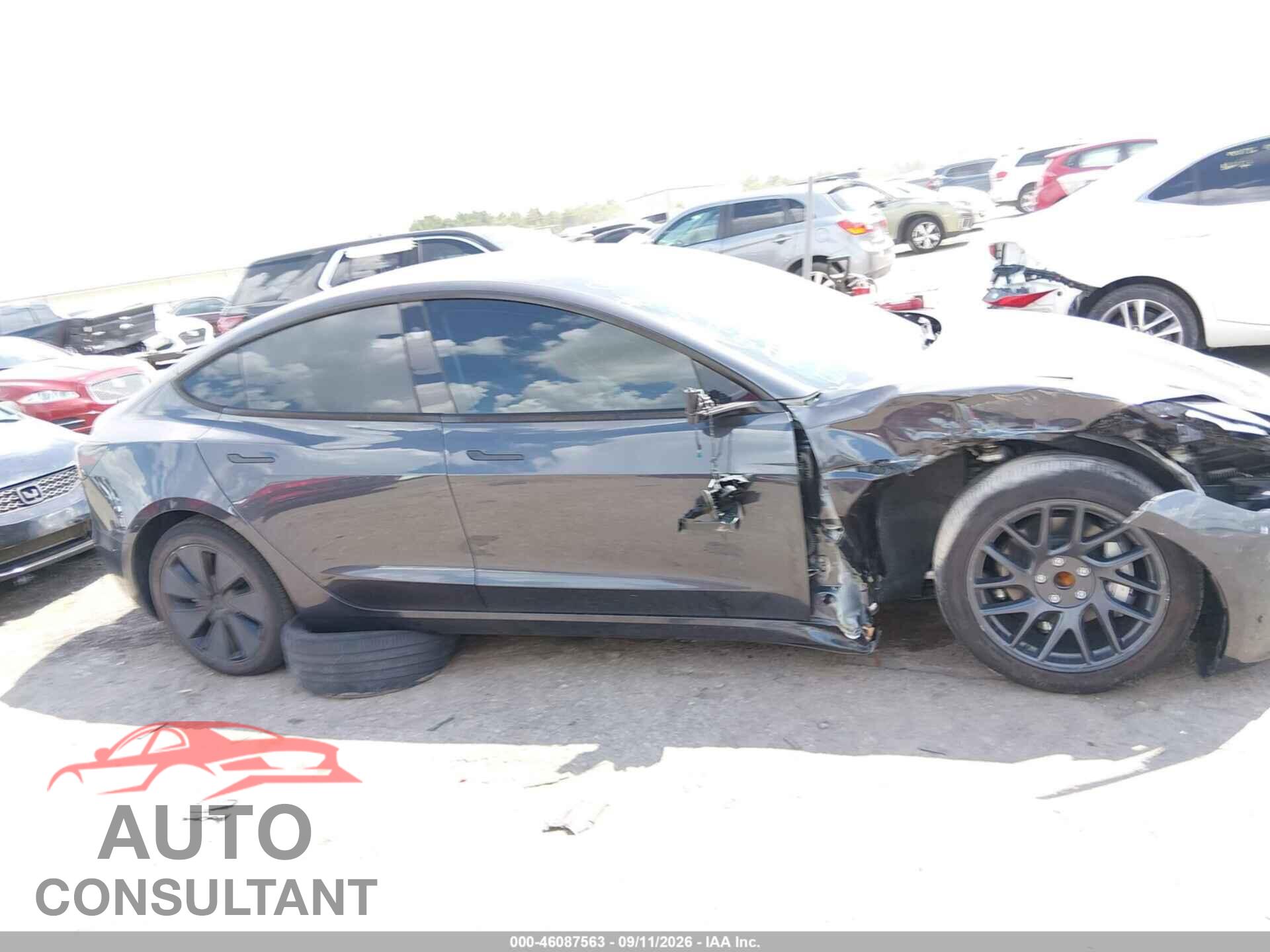 TESLA MODEL 3 2025 - 5YJ3E1EA5SF984157