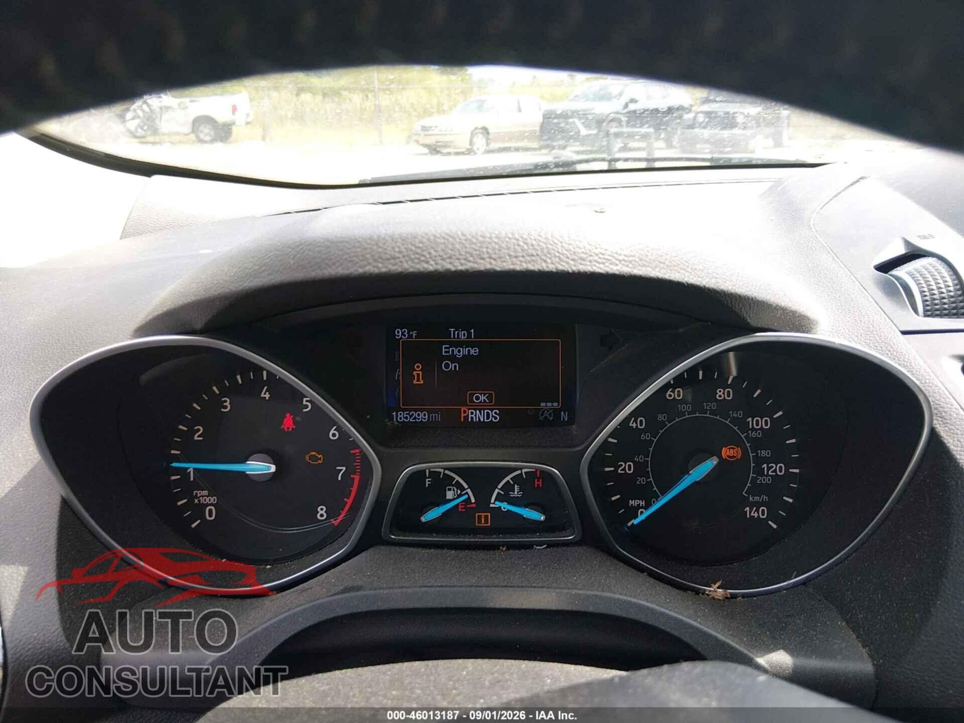 FORD ESCAPE 2017 - 1FMCU9J96HUC85791