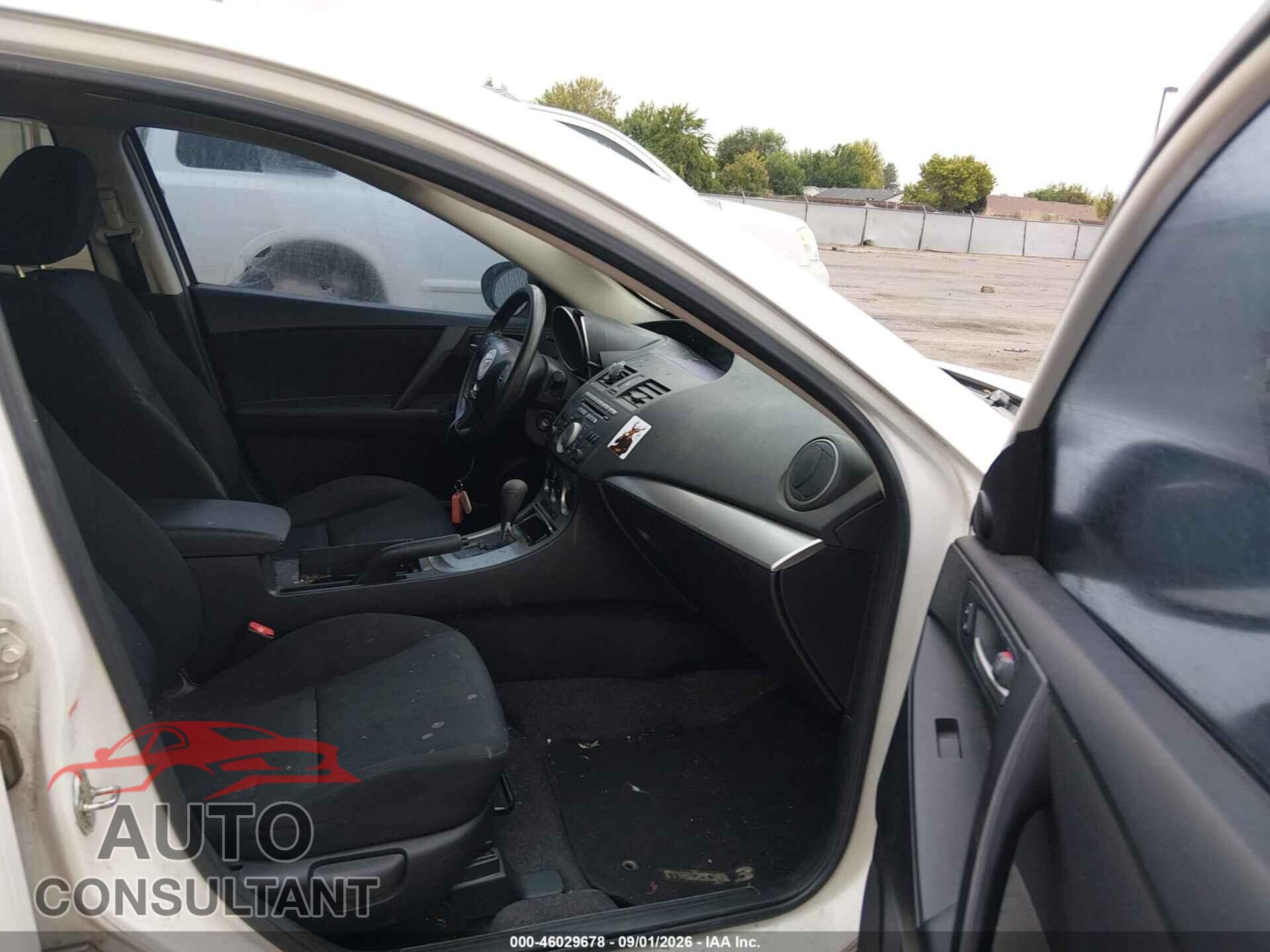MAZDA MAZDA3 2010 - JM1BL1SFXA1318517