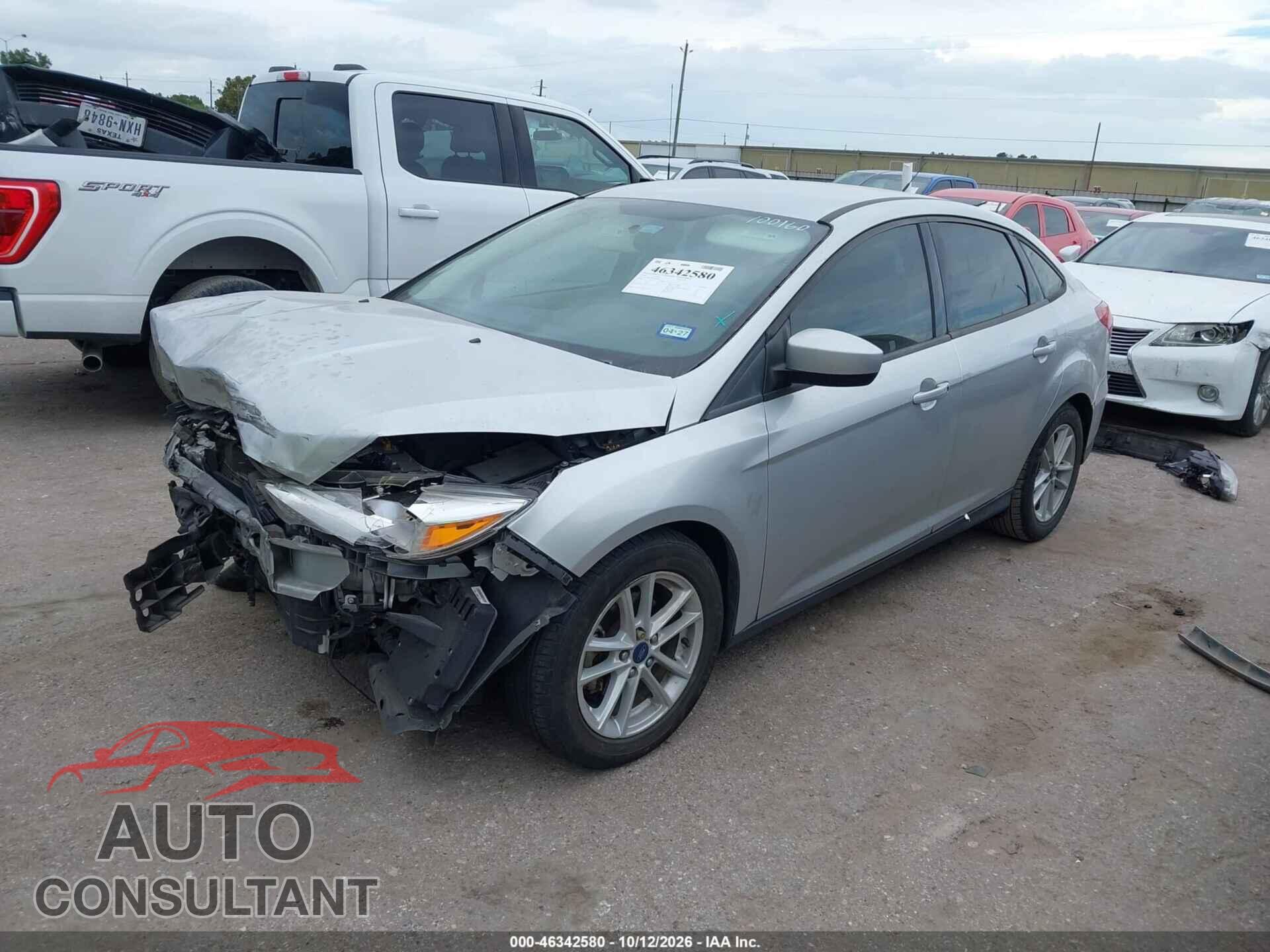 FORD FOCUS 2018 - 1FADP3F24JL240102
