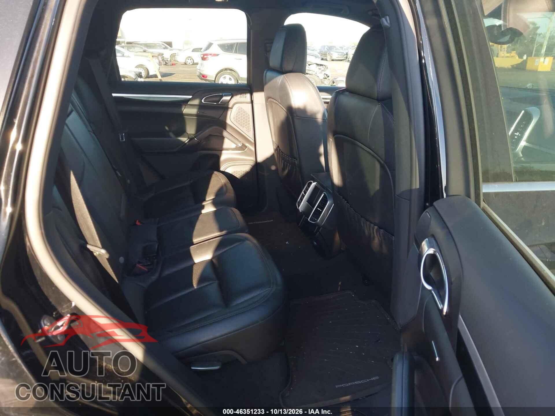 PORSCHE CAYENNE 2016 - WP1AA2A26GLA03747