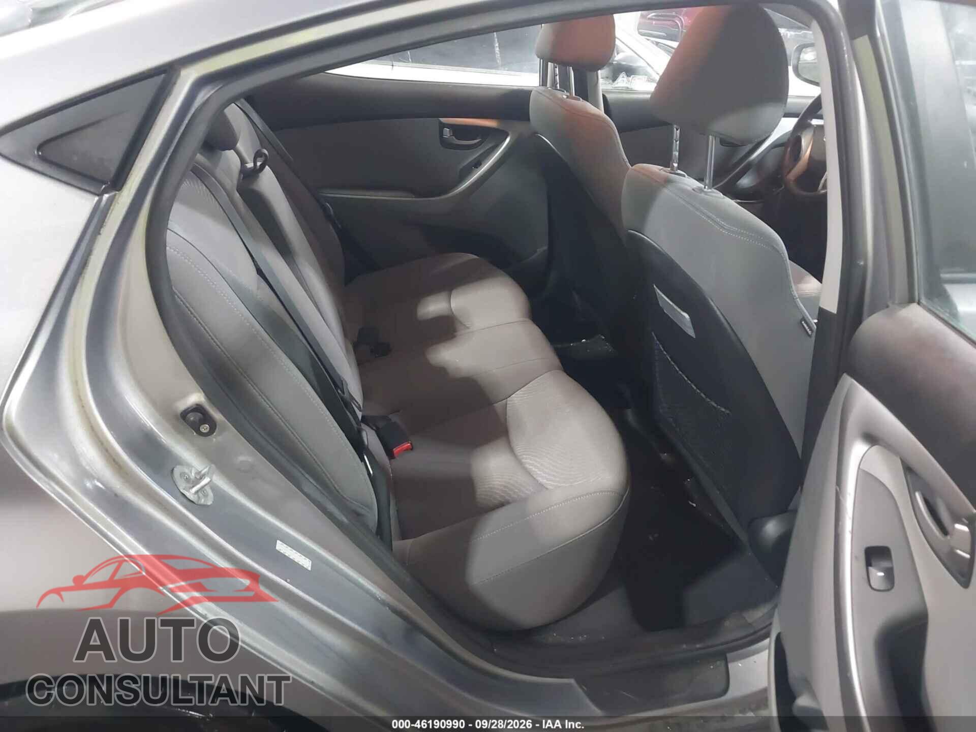 HYUNDAI ELANTRA 2015 - KMHDH4AE8FU444705