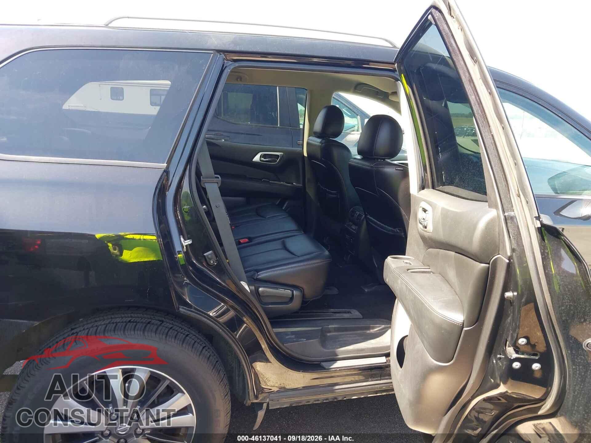 NISSAN PATHFINDER 2019 - 5N1DR2MM0KC618321