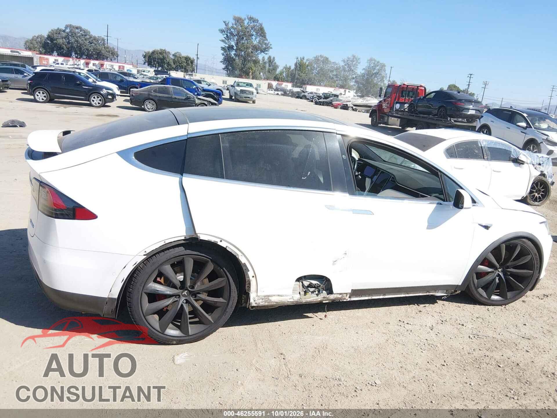 TESLA MODEL X 2017 - 5YJXCAE42HF075903