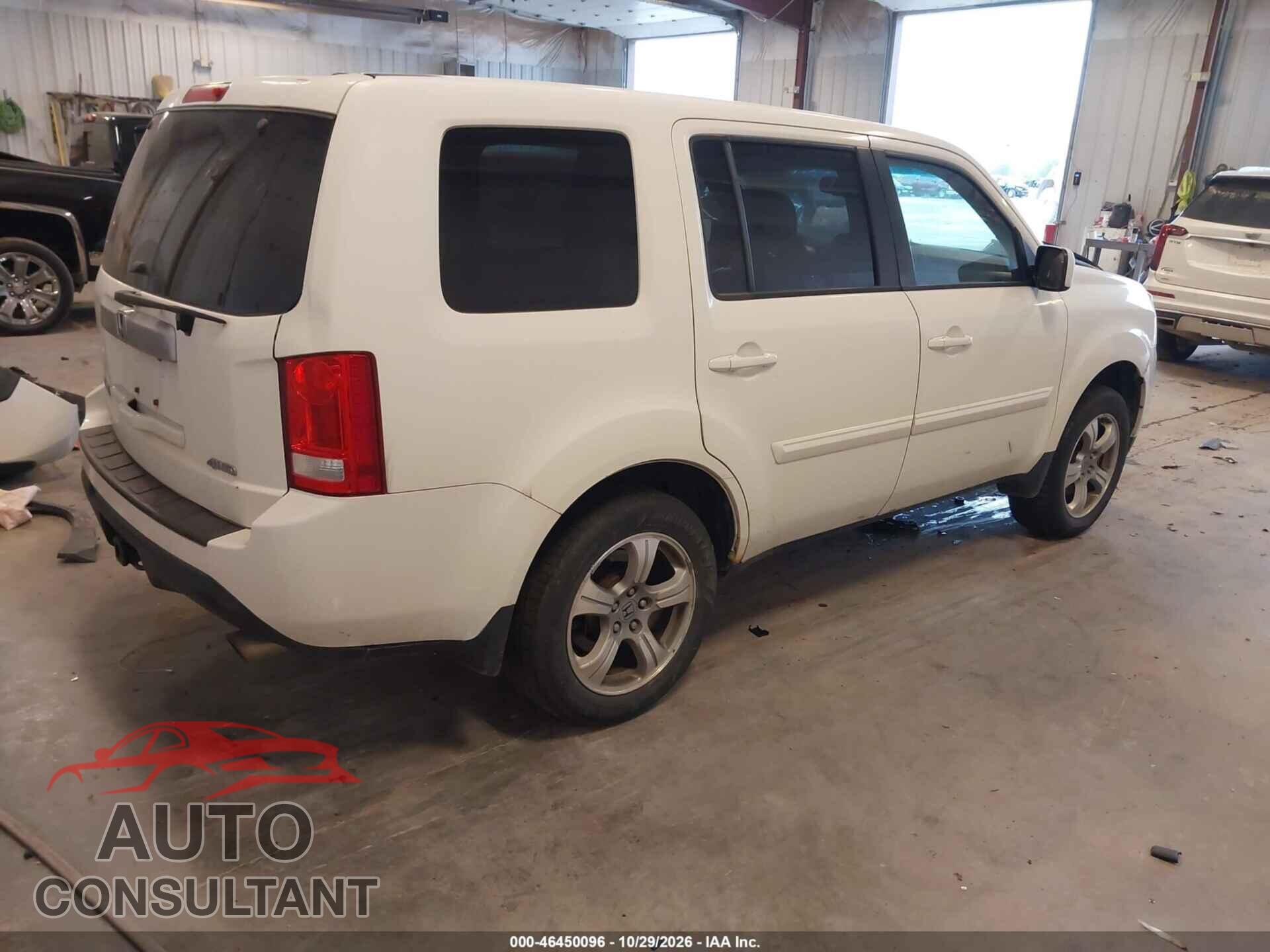 HONDA PILOT 2015 - 5FNYF4H7XFB051445