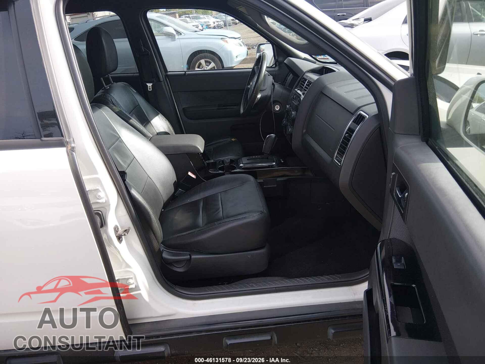 FORD ESCAPE 2010 - 1FMCU9EG3AKC14235