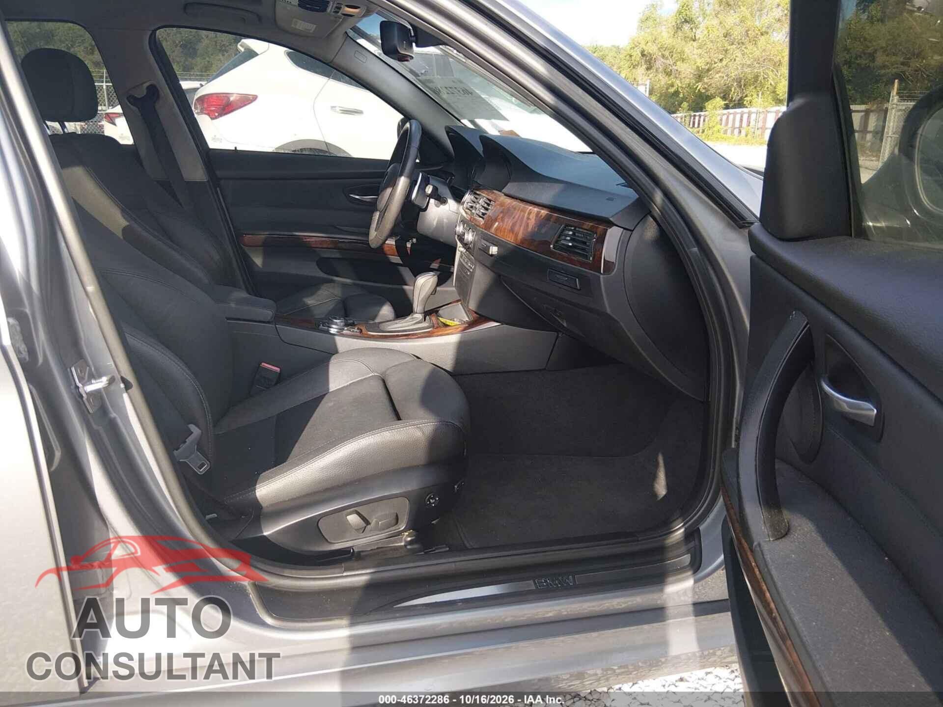 BMW 328I 2011 - WBAPH5G54BNM76468