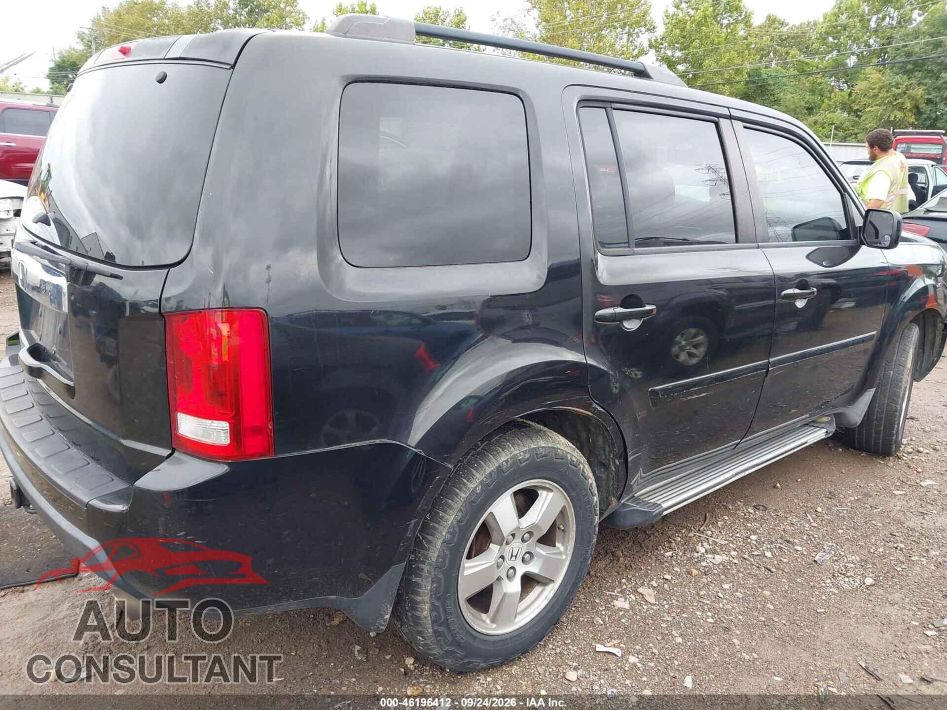 HONDA PILOT 2018 - 5FNYF5H39JB032977