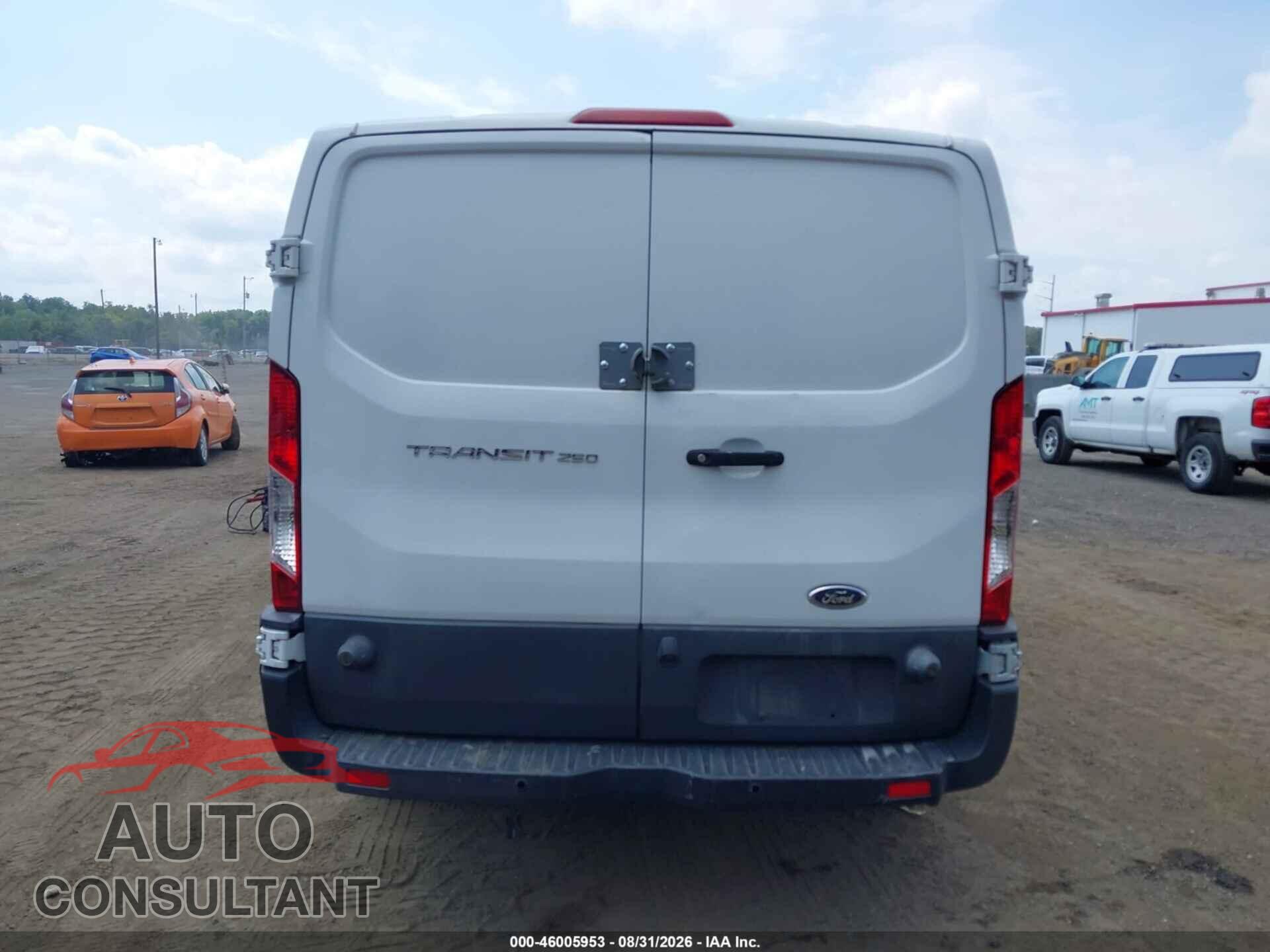 FORD TRANSIT-250 2018 - 1FTYR2YM5JKB11564