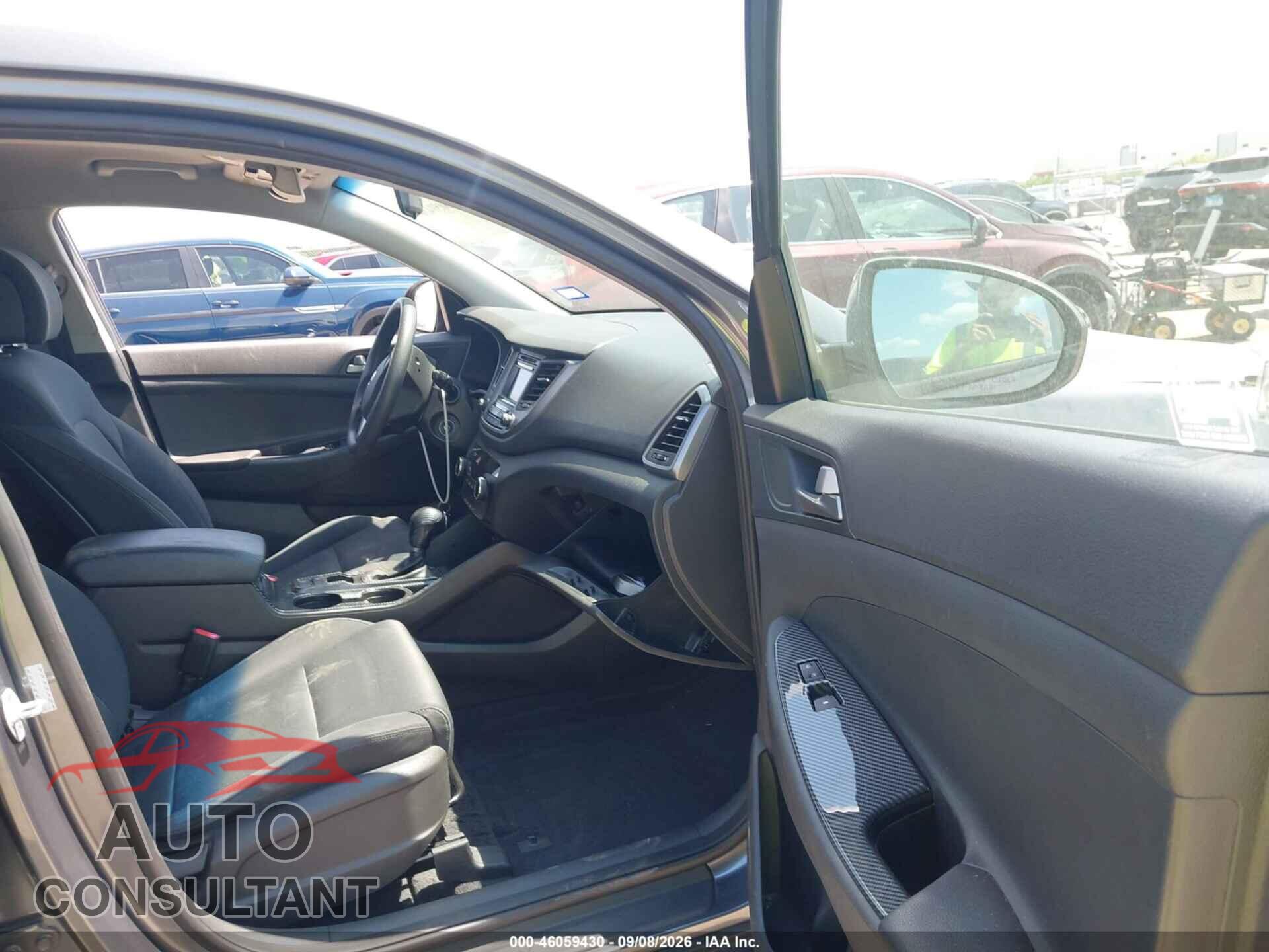 HYUNDAI TUCSON 2018 - KM8J2CA46JU675701