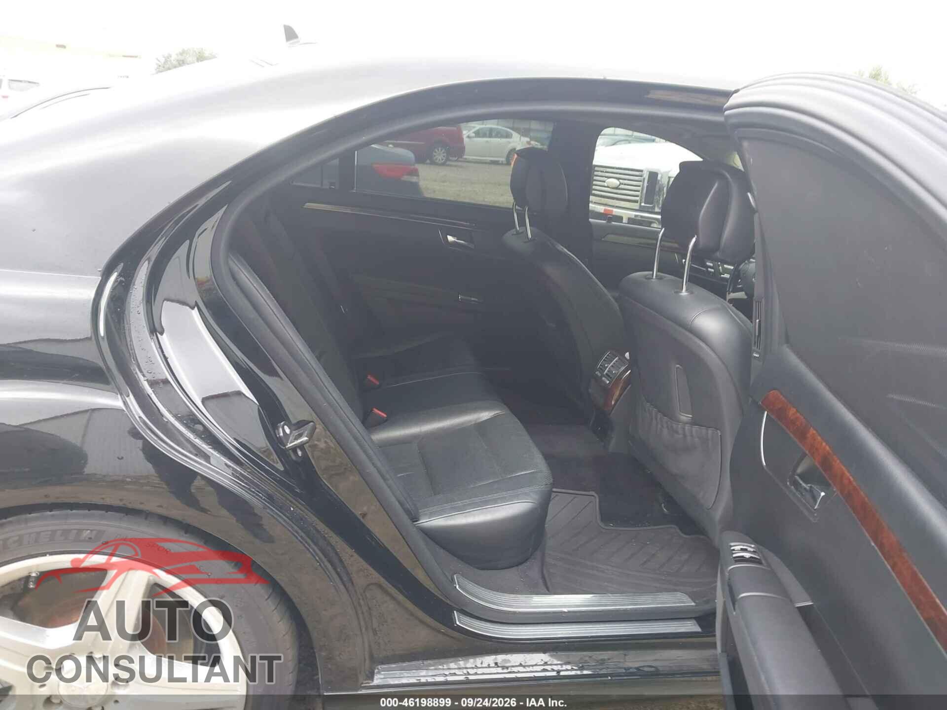 MERCEDES-BENZ S 2010 - WDDNG7BB7AA339901