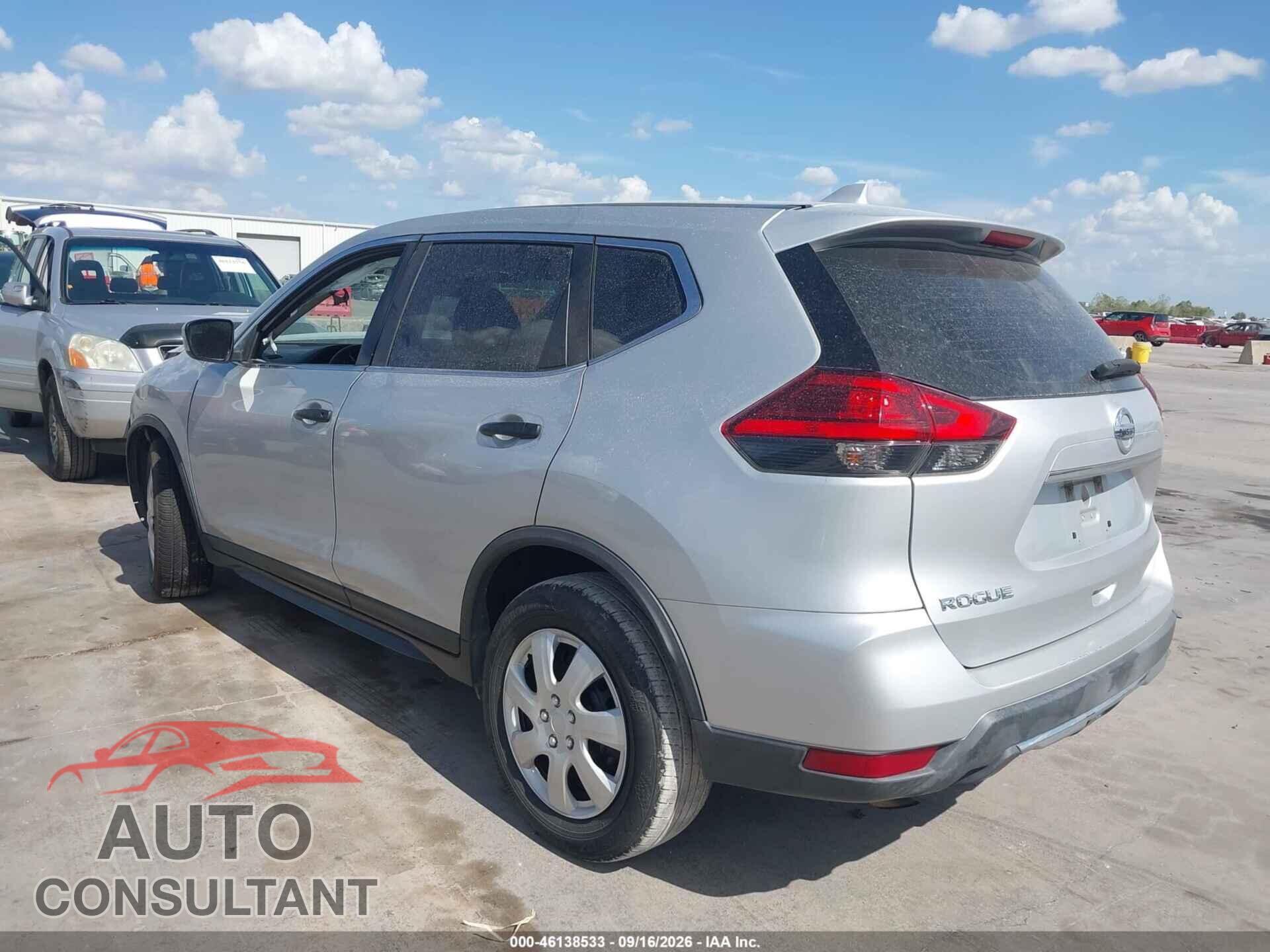 NISSAN ROGUE 2017 - KNMAT2MT4HP564829