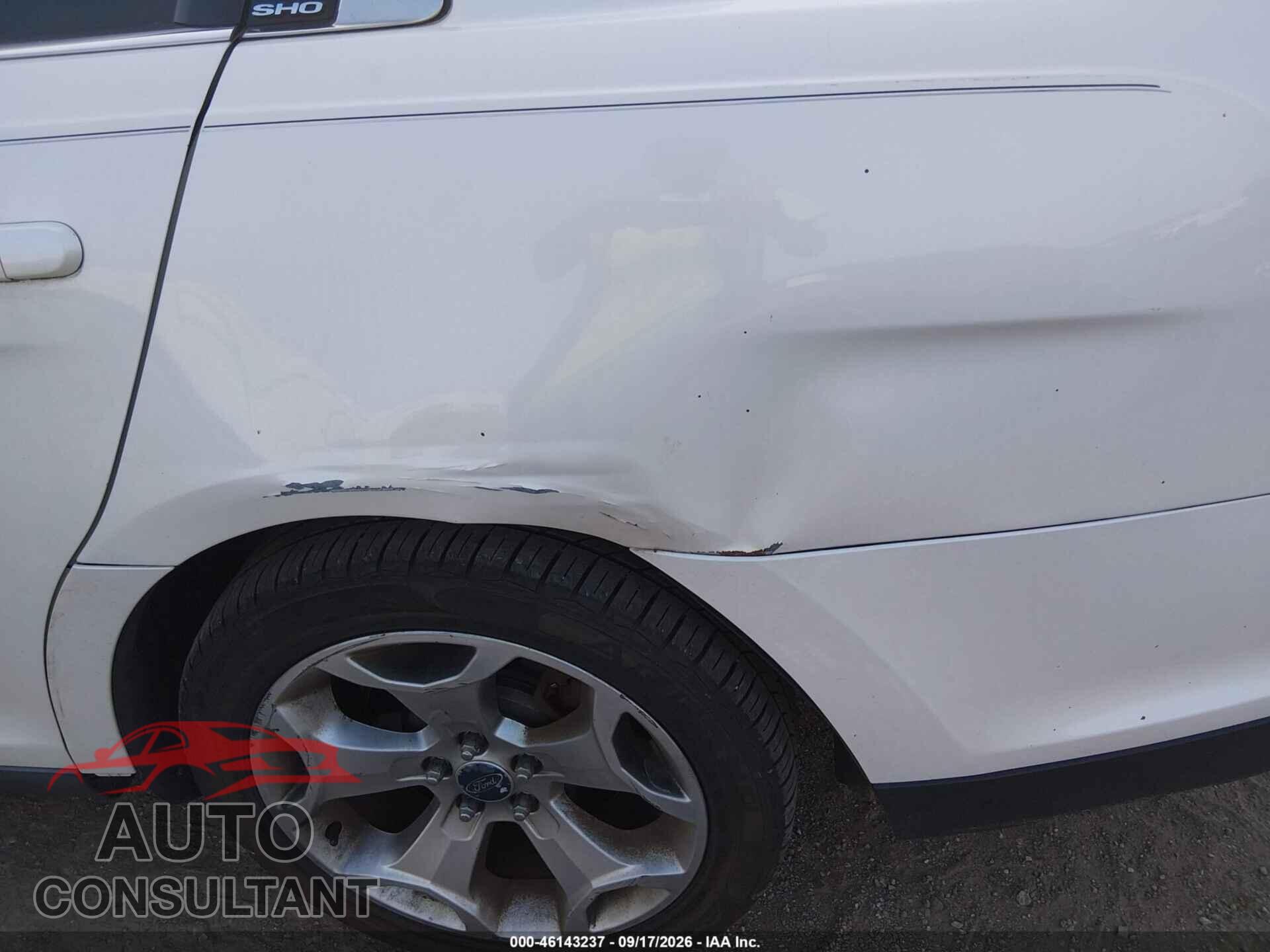 FORD TAURUS 2011 - 1FAHP2KT4BG167091