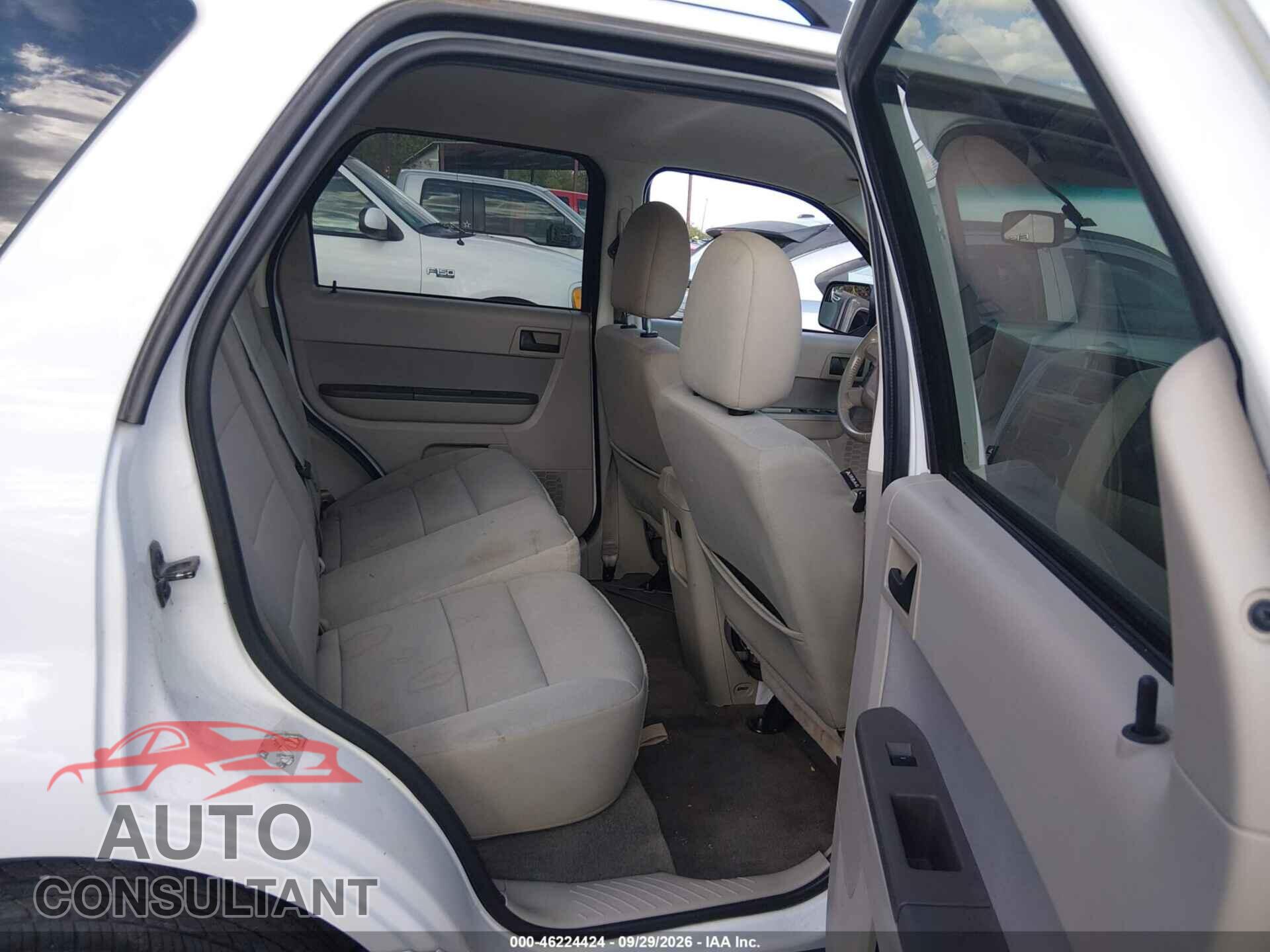 FORD ESCAPE 2011 - 1FMCU0DG0BKB74064