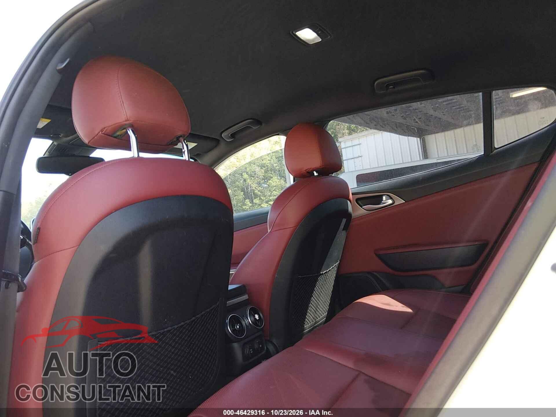 KIA STINGER 2019 - KNAE35LC7K6054845