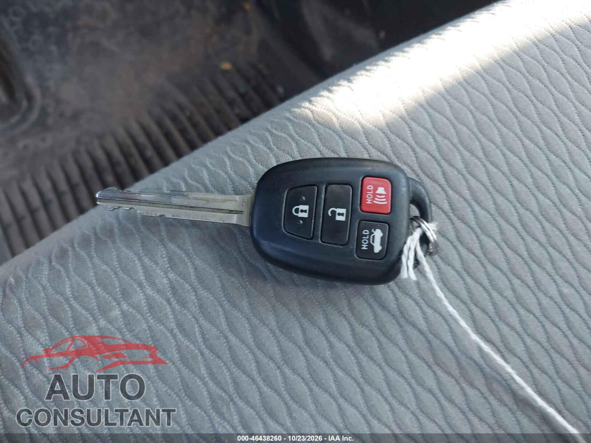 TOYOTA COROLLA 2016 - 5YFBURHE8GP514941