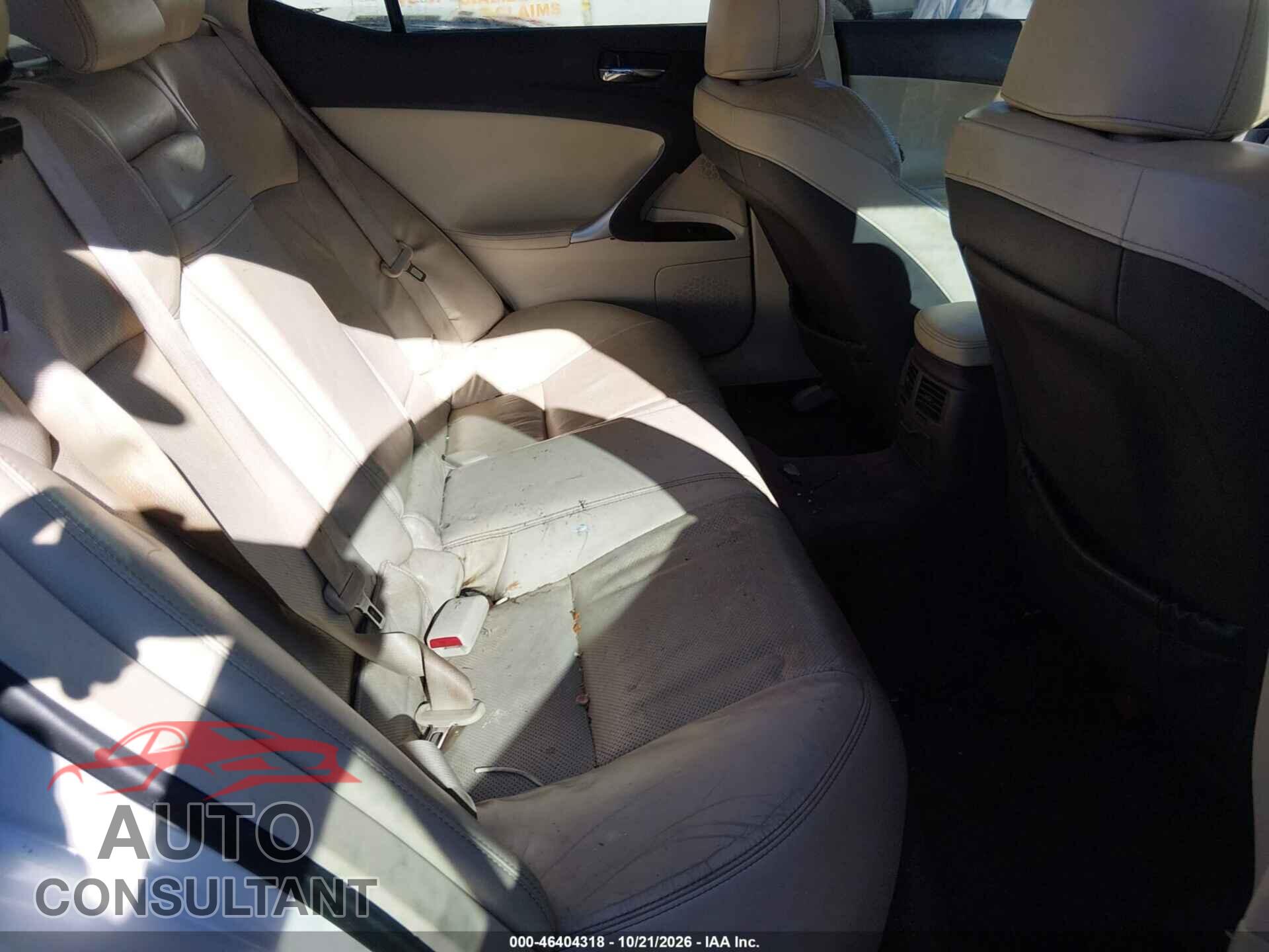LEXUS IS 2011 - JTHBF5C28B5143672