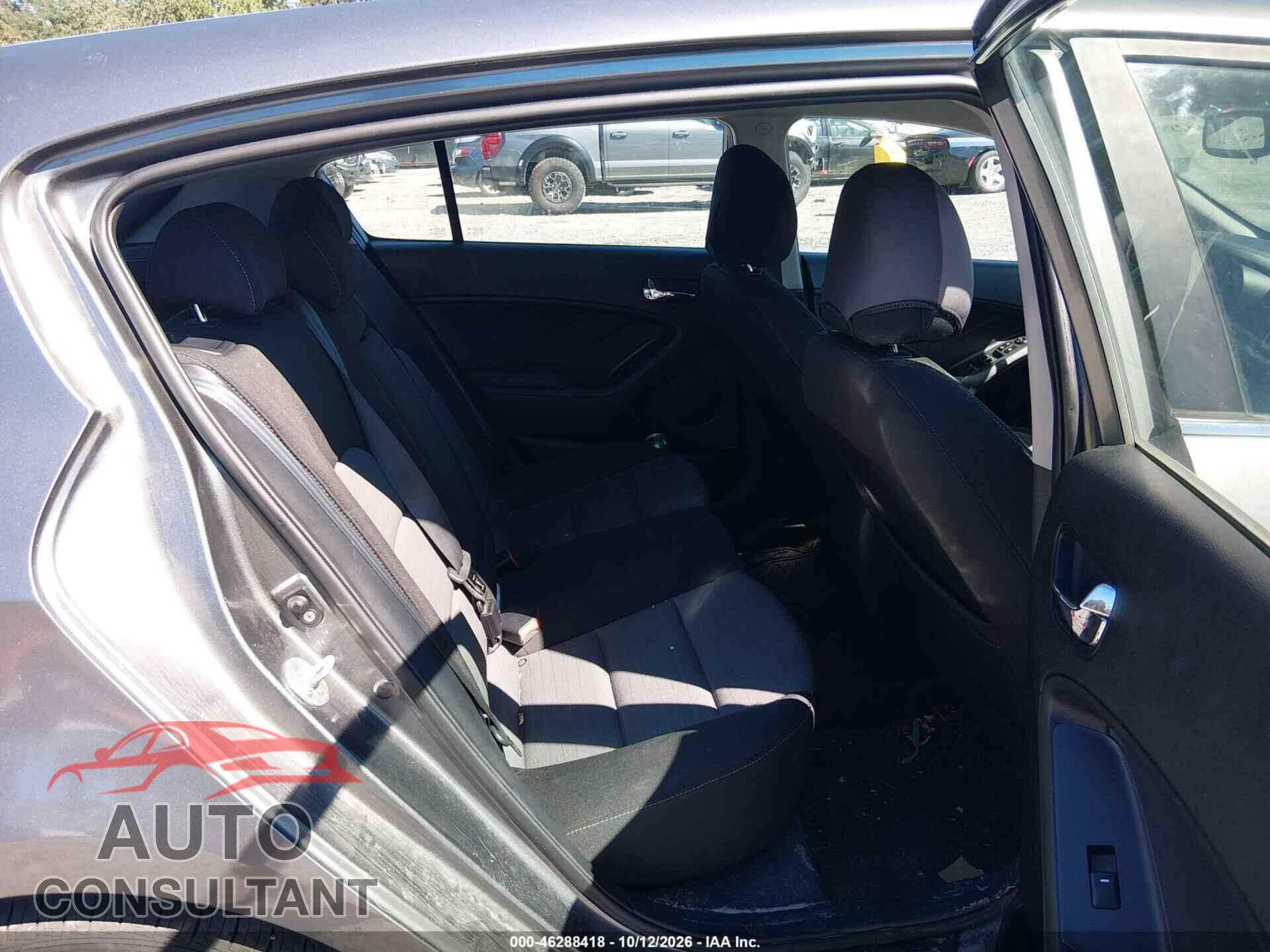 KIA FORTE 2015 - KNAFX5A83F5359035