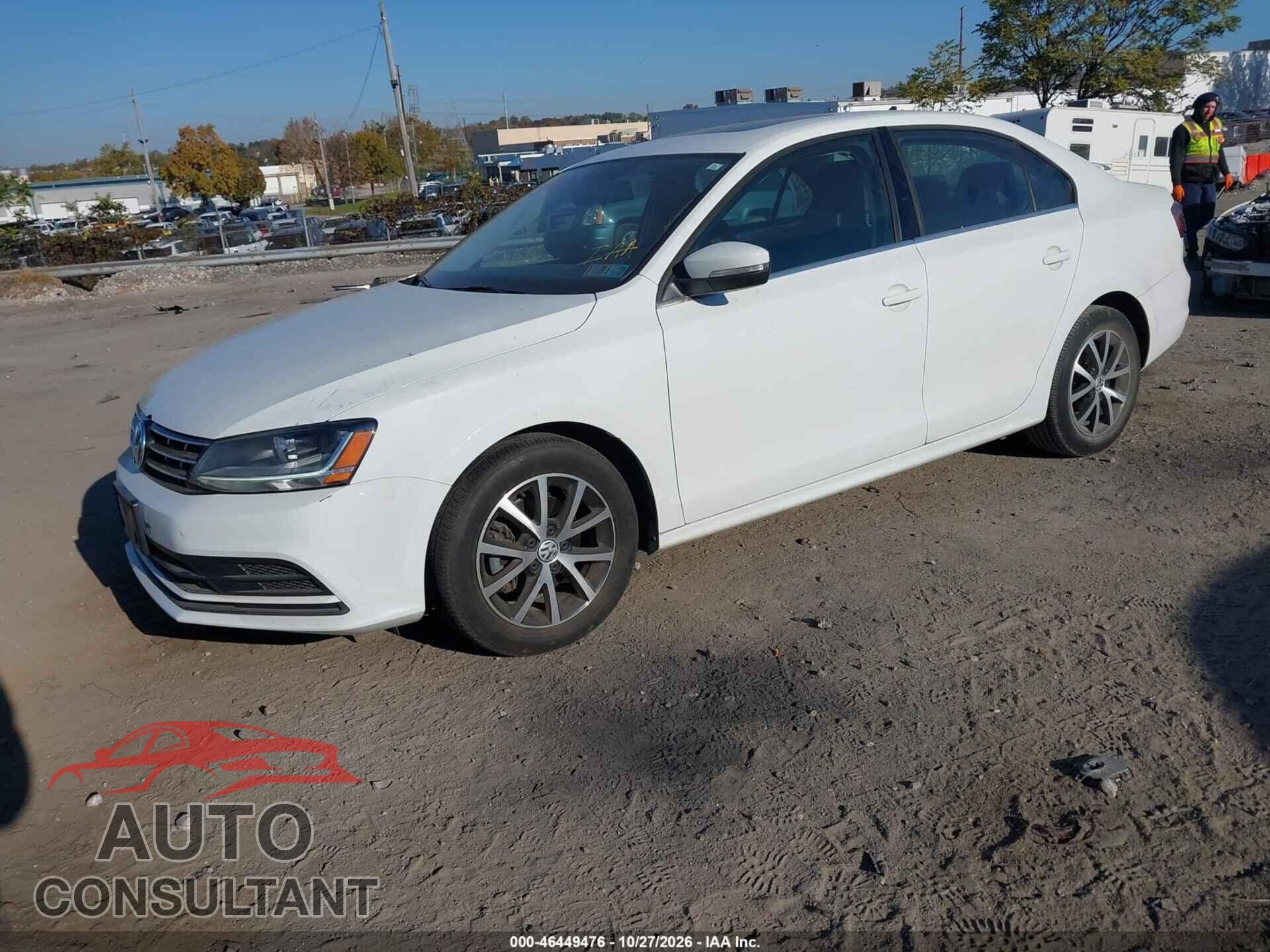 VOLKSWAGEN JETTA 2018 - 3VWDB7AJ5JM228678