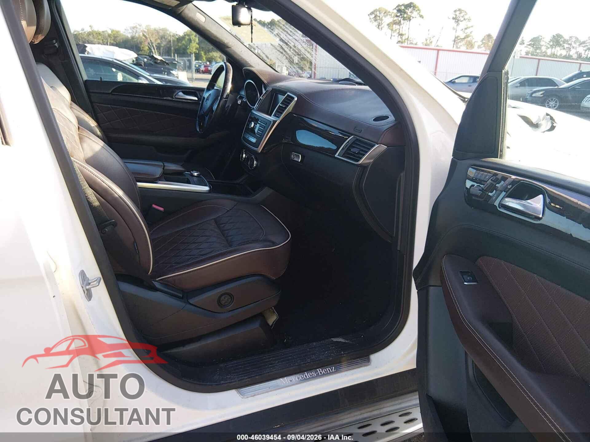 MERCEDES-BENZ GL 450 2016 - 4JGDF6EE0GA676830