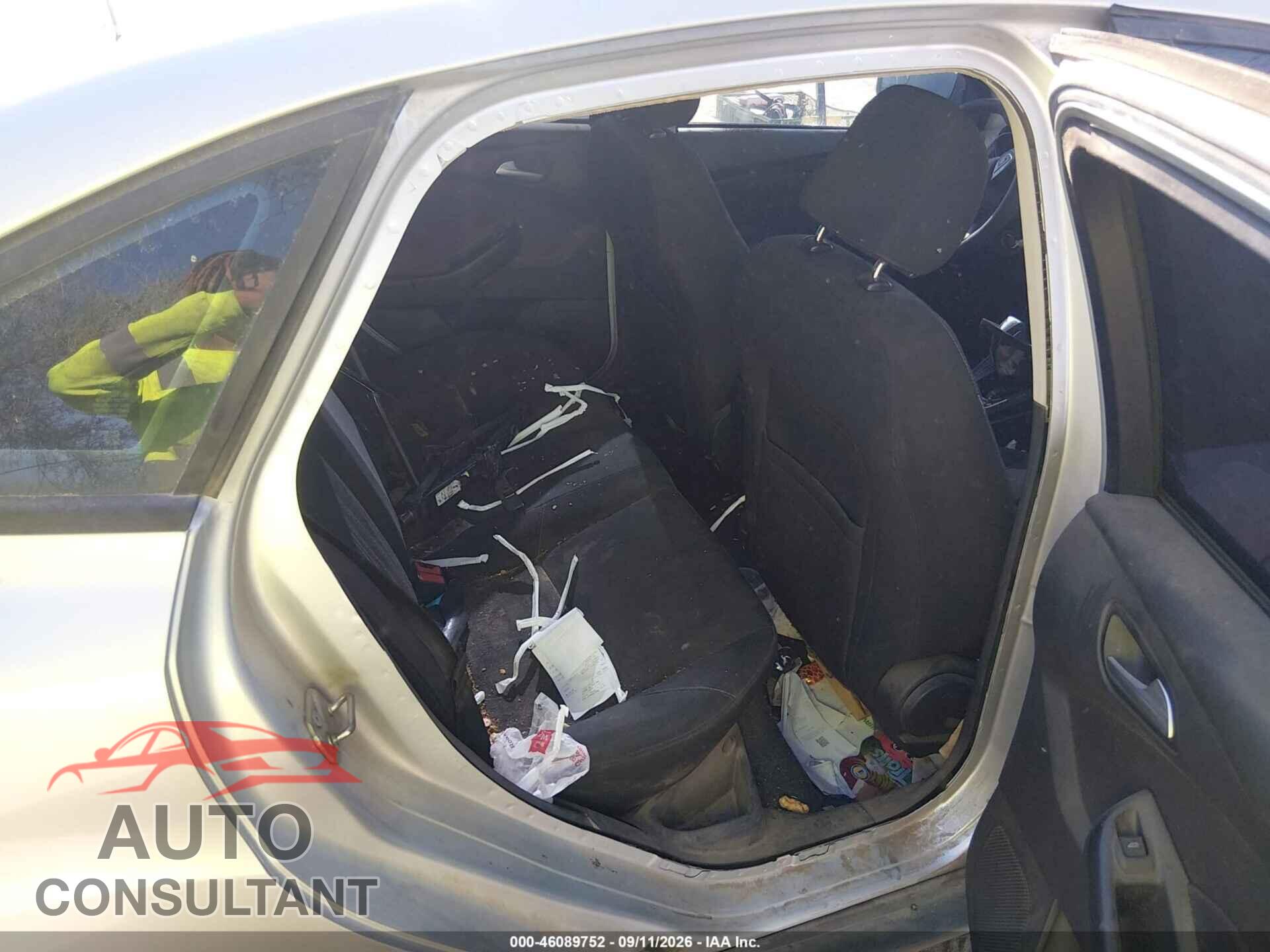 FORD FOCUS 2015 - 1FADP3F26FL269964