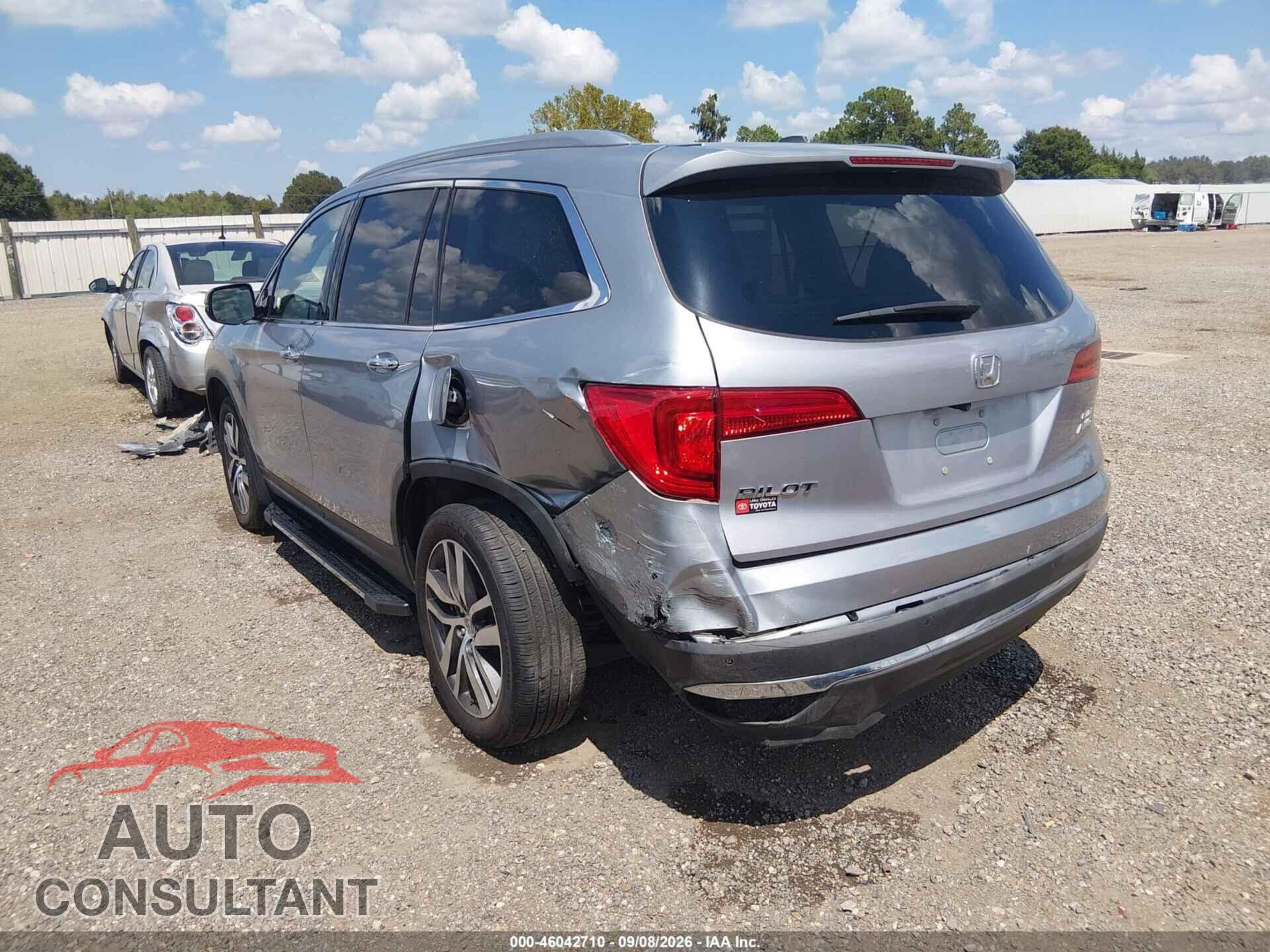 HONDA PILOT 2017 - 5FNYF6H02HB017436