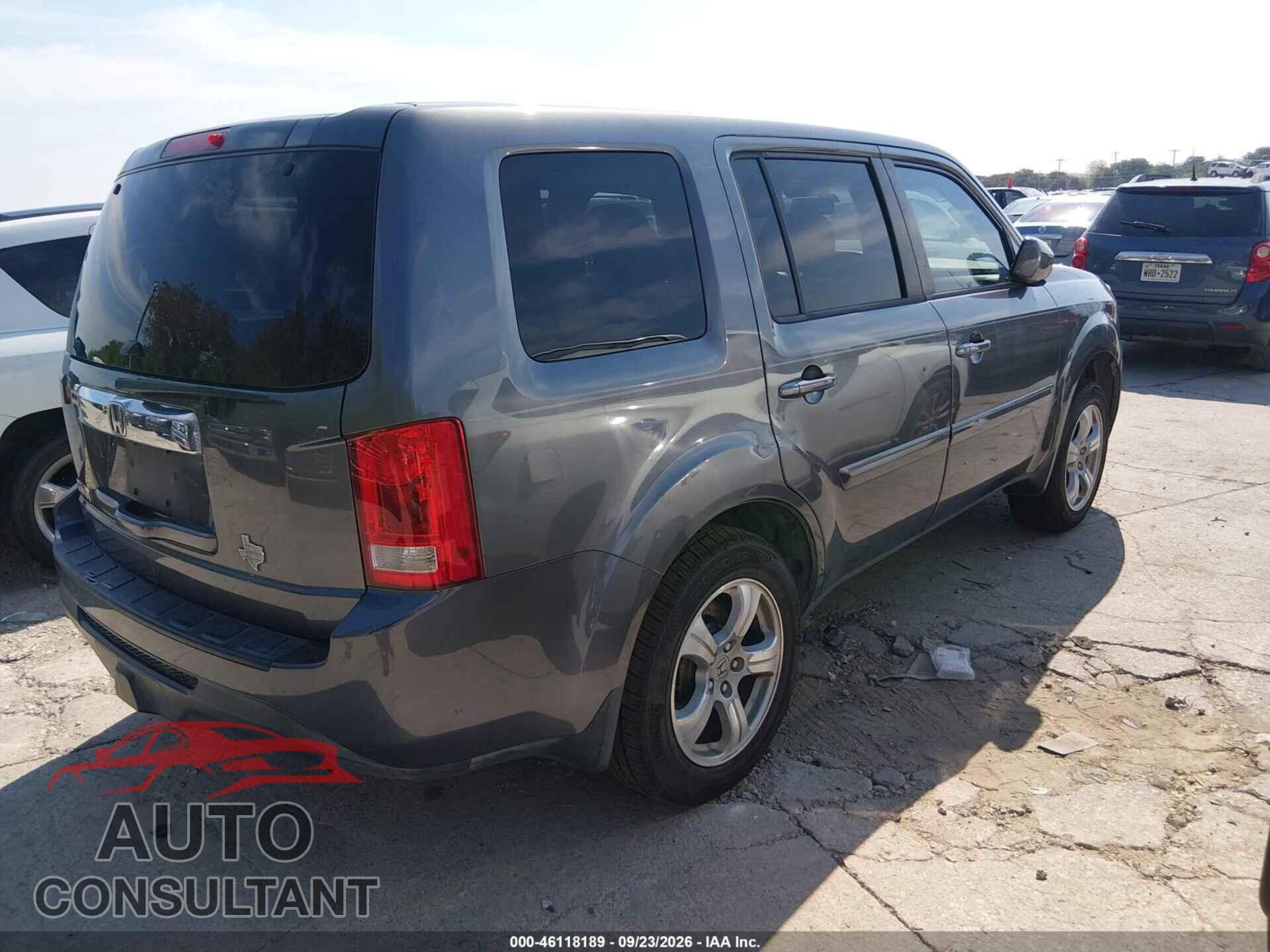 HONDA PILOT 2015 - 5FNYF3H54FB013301