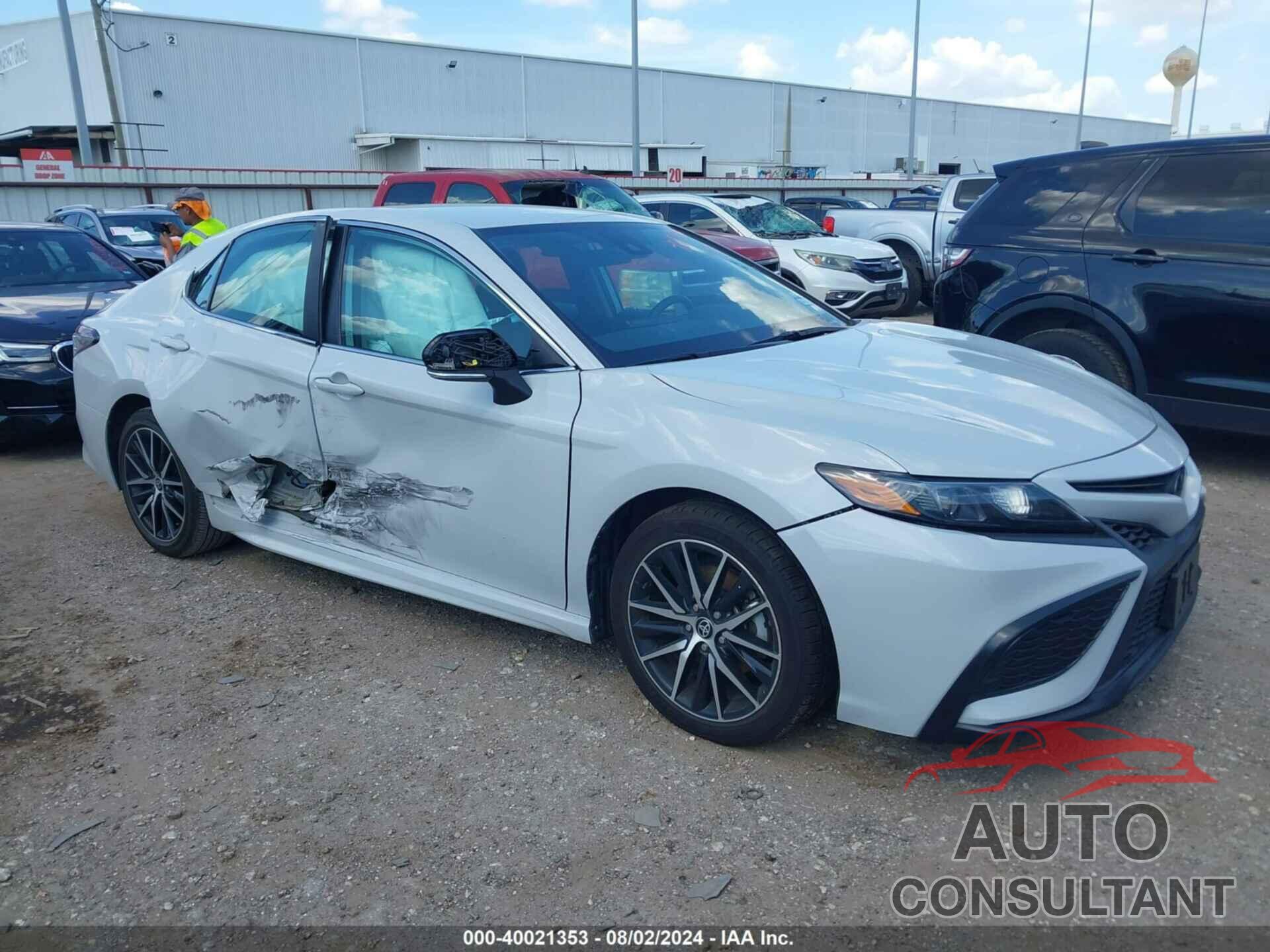 TOYOTA CAMRY 2023 - 4T1G11AK3PU099526