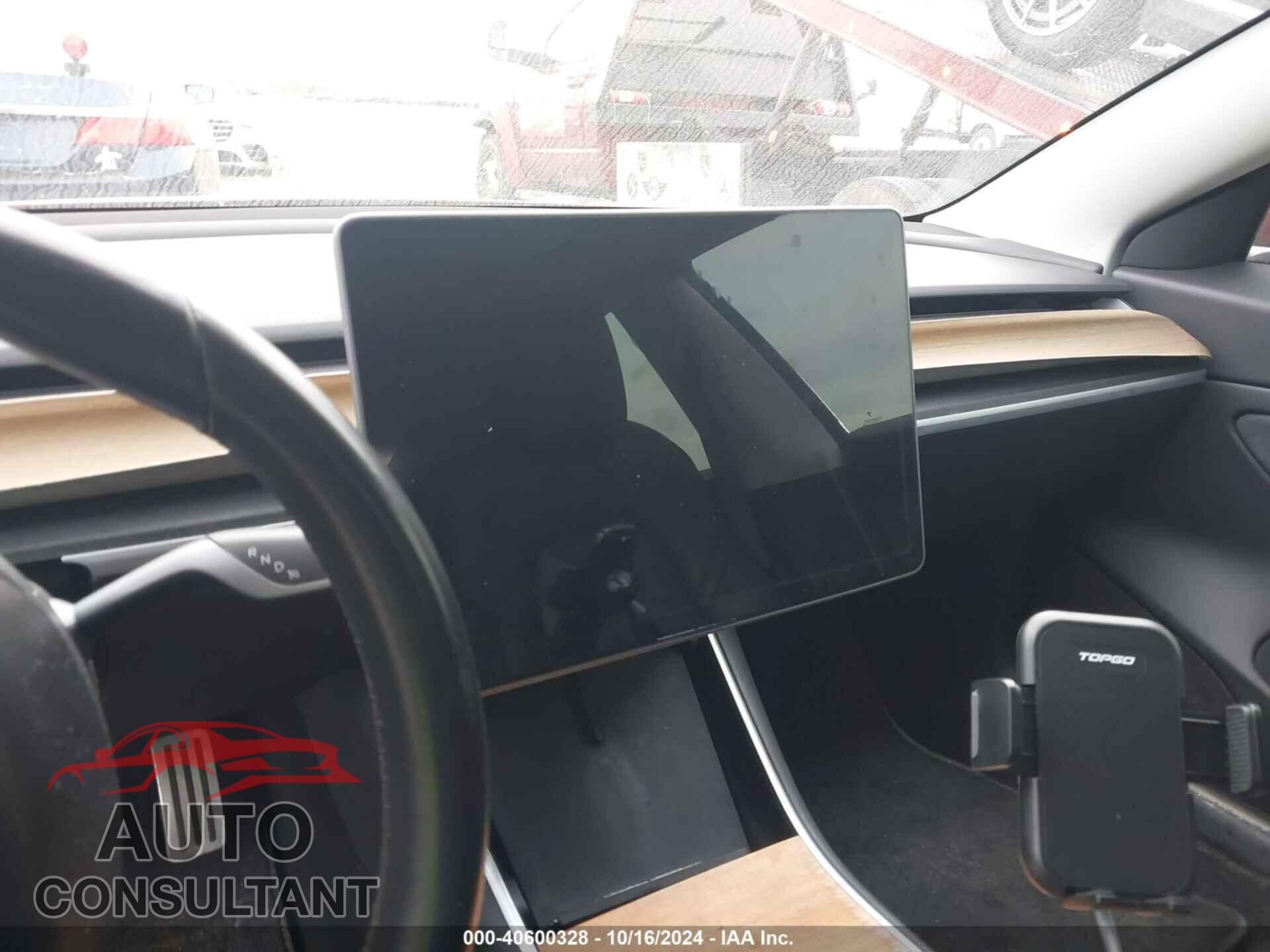 TESLA MODEL 3 2018 - 5YJ3E1EA3JF045071