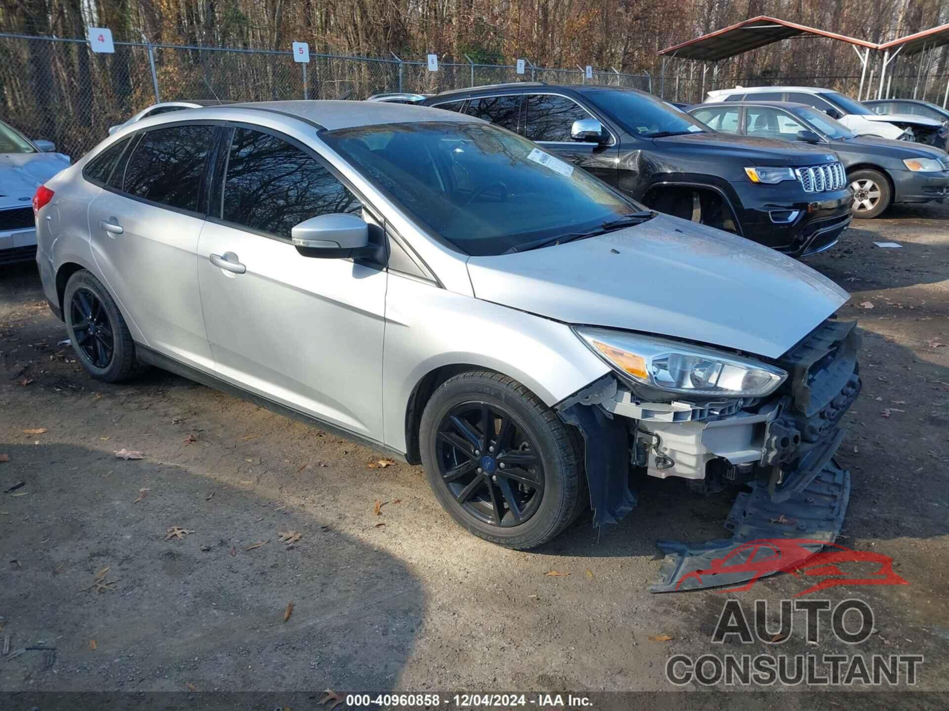 FORD FOCUS 2015 - 1FADP3F24FL279442