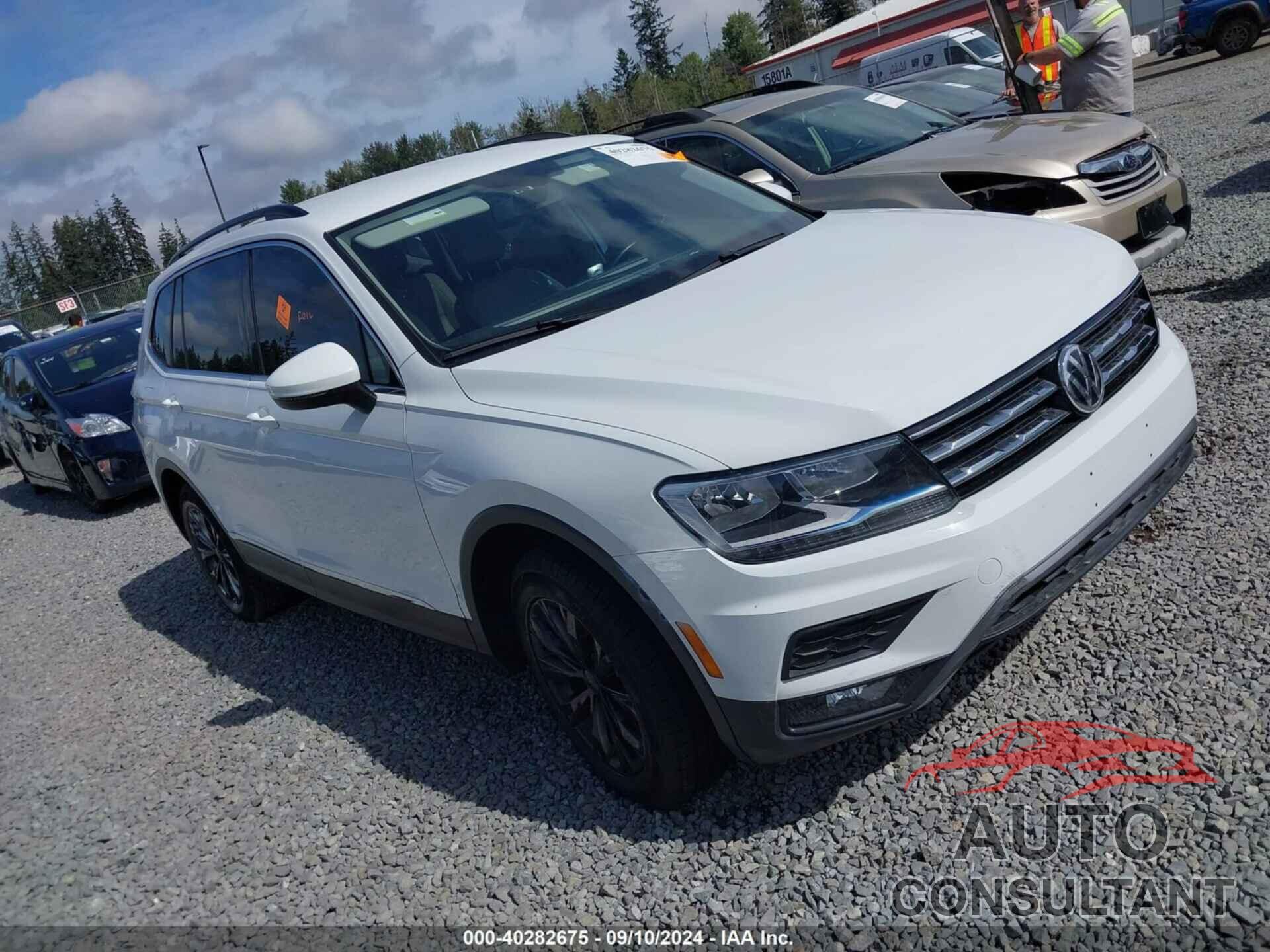 VOLKSWAGEN TIGUAN 2018 - 3VV2B7AX2JM001982