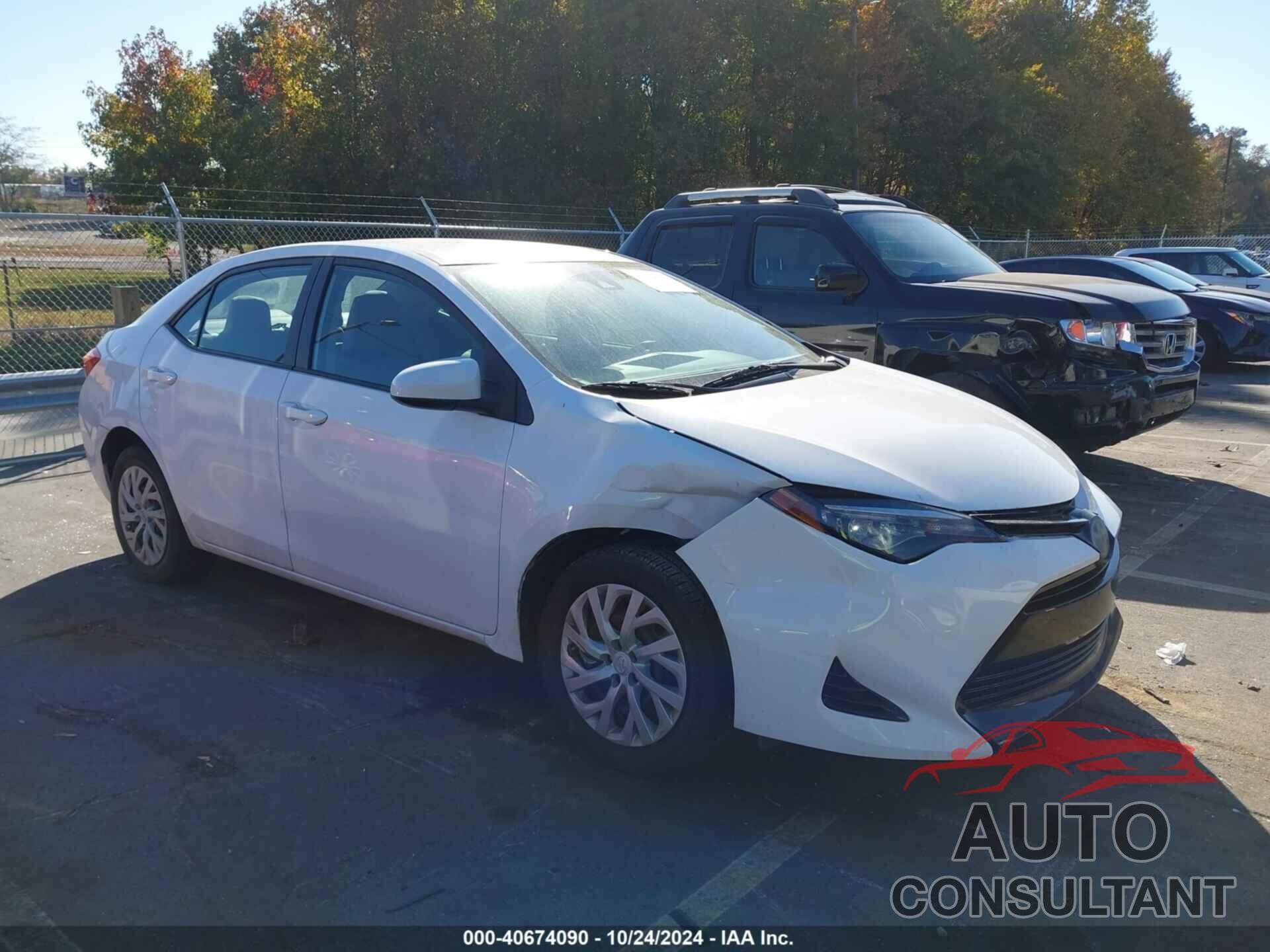 TOYOTA COROLLA 2018 - 5YFBURHE1JP753383