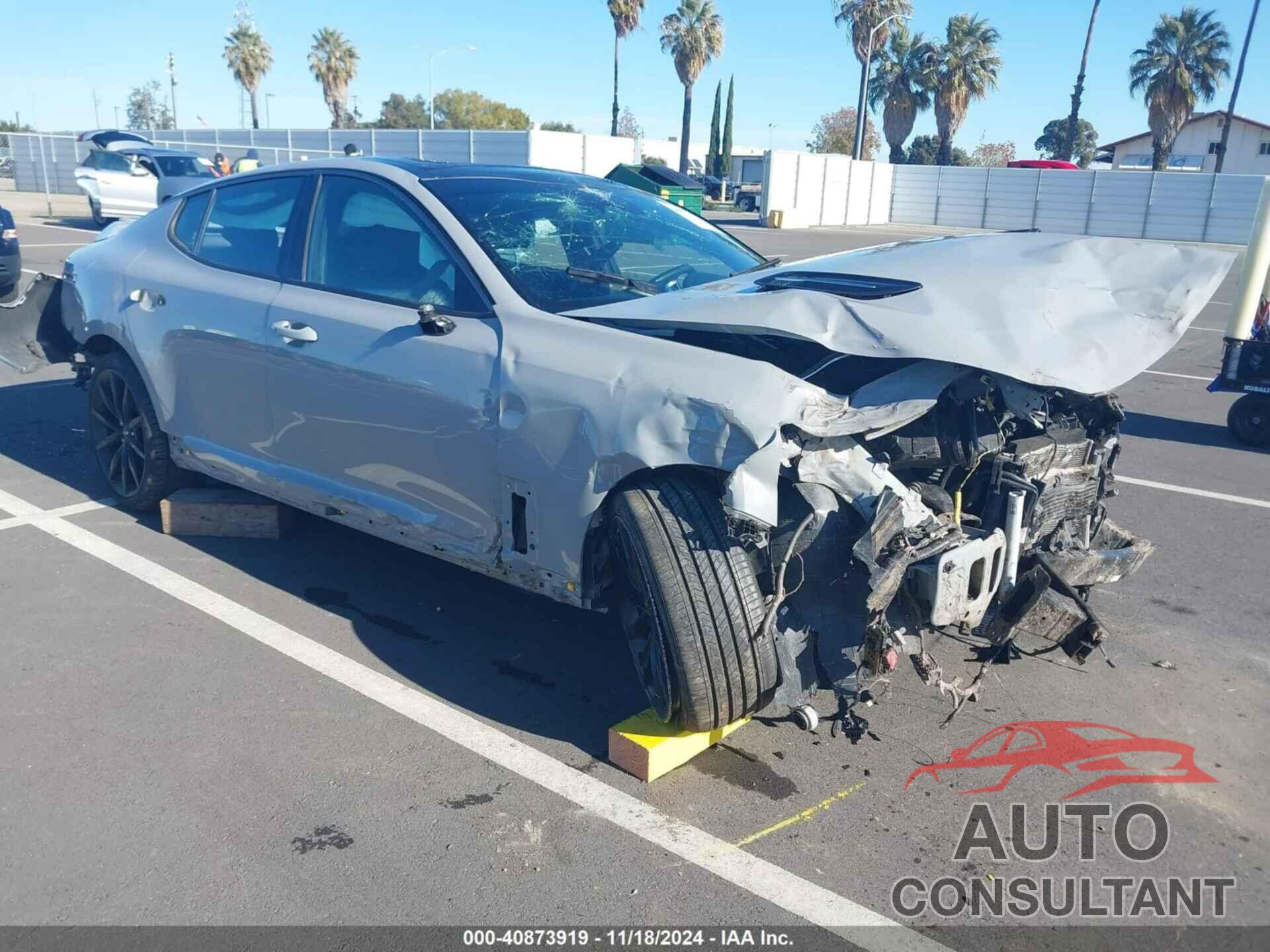 KIA STINGER 2022 - KNAE55LC5N6112398