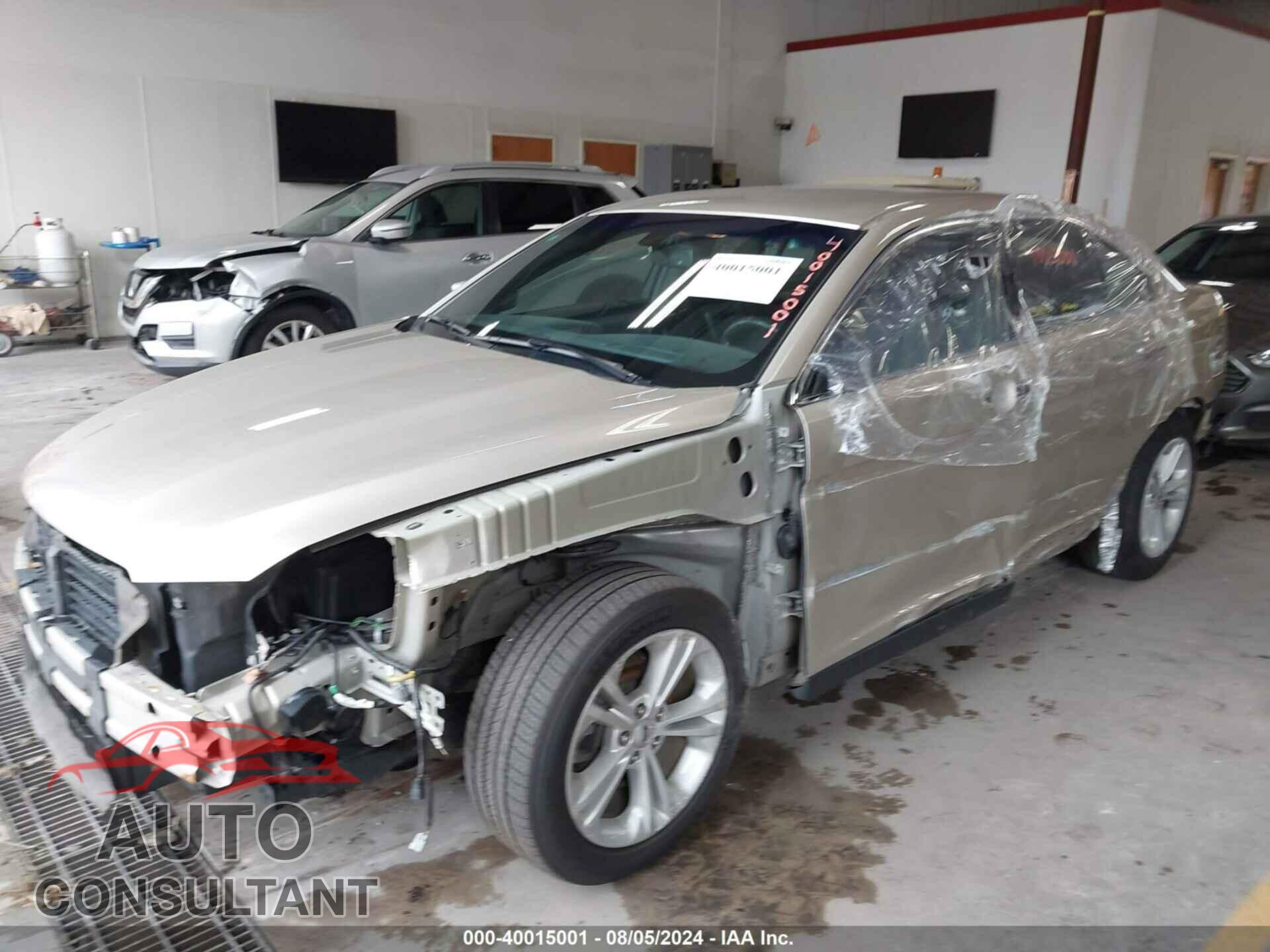 FORD TAURUS 2018 - 1FAHP2E88JG103965