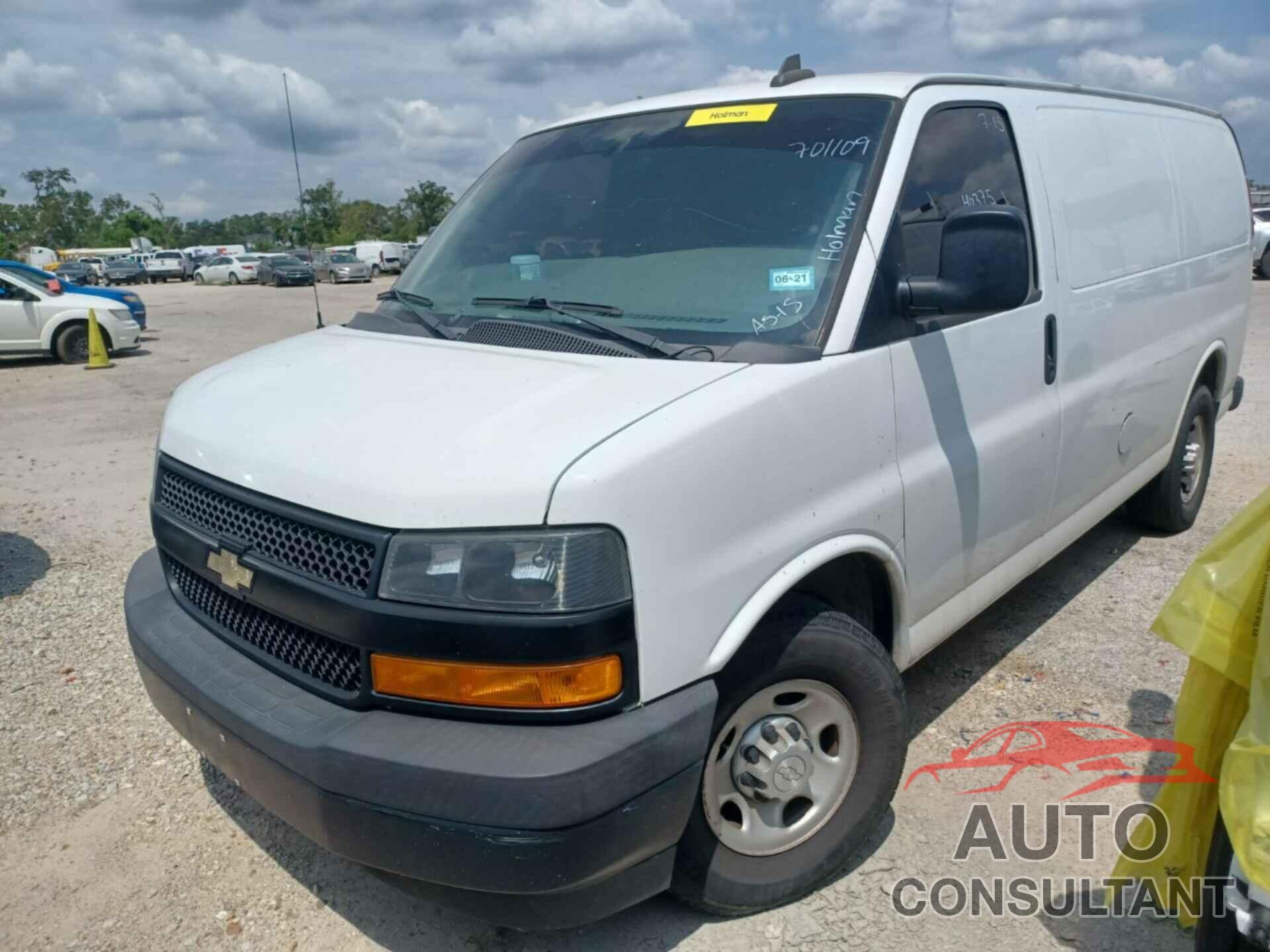 CHEVROLET EXPRESS G2500 2018 - 1GCWGAFP0J1237129