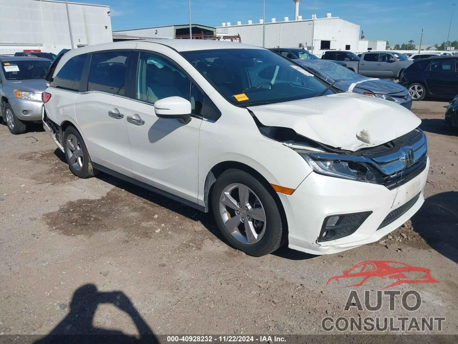 HONDA ODYSSEY 2018 - 5FNRL6H59JB045233