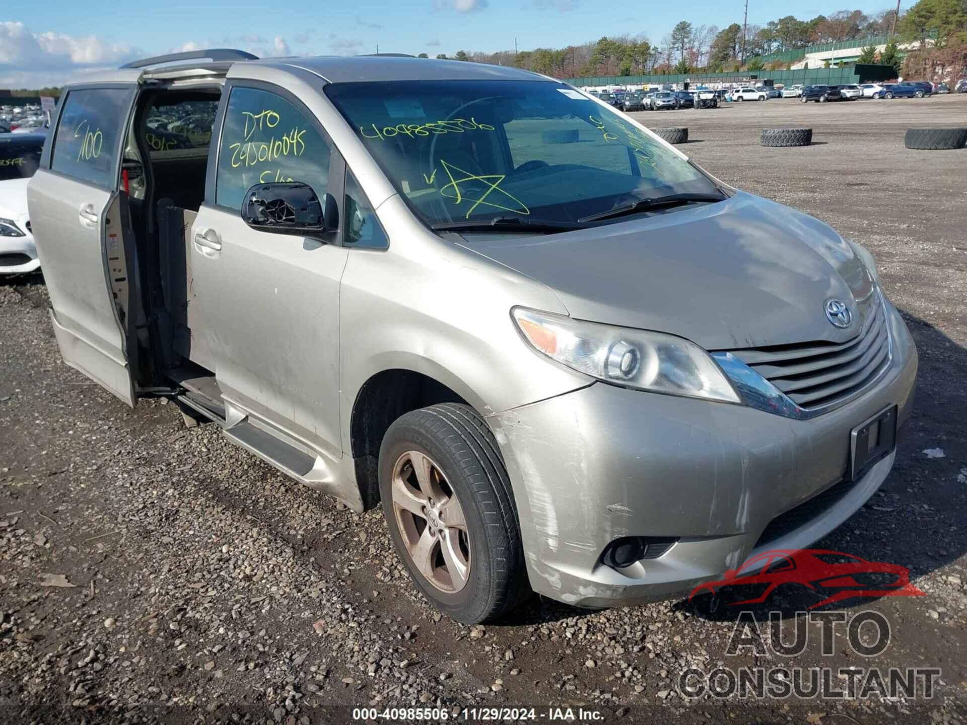 TOYOTA SIENNA 2015 - 5TDKK3DC5FS593921