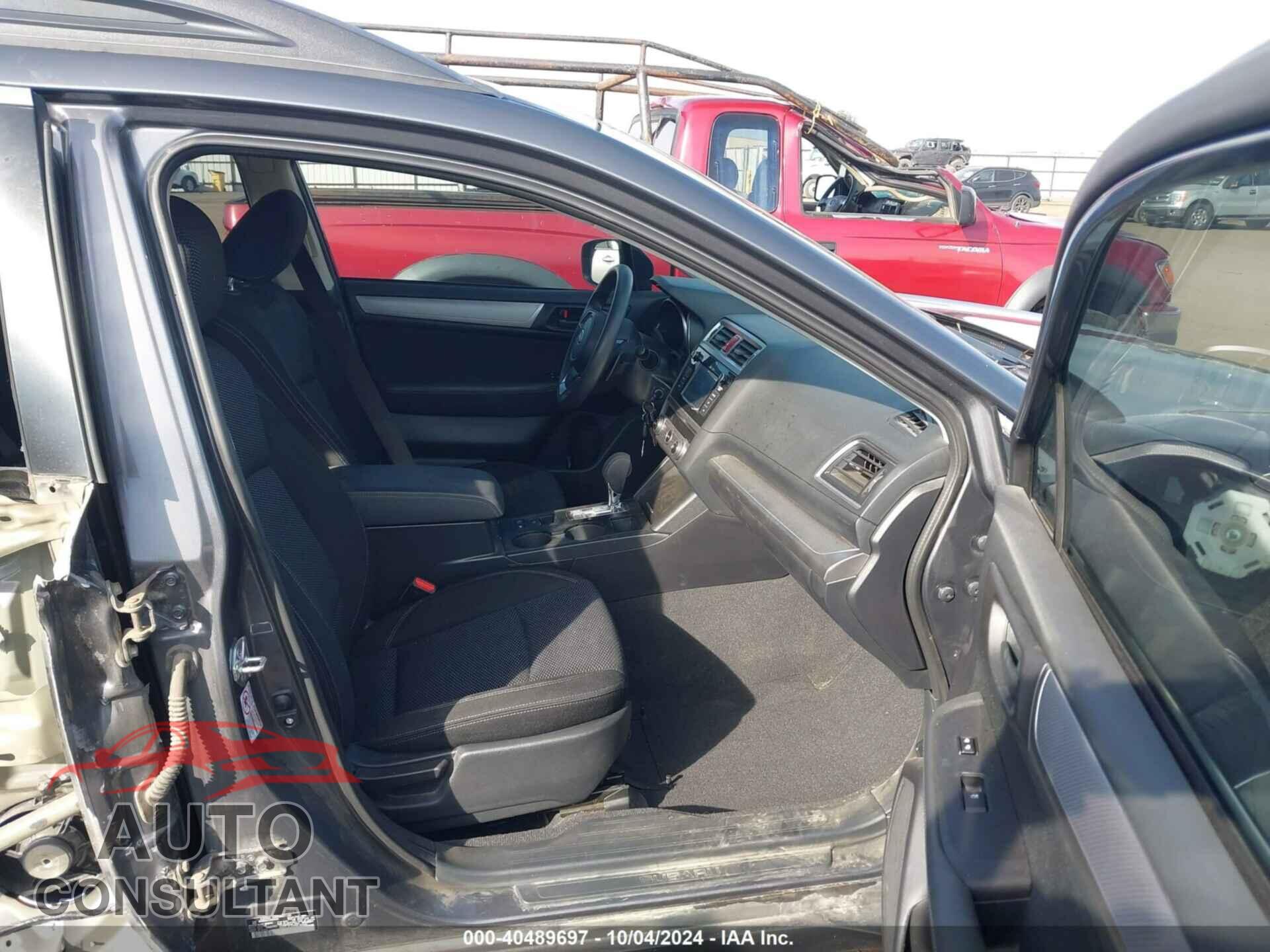 SUBARU OUTBACK 2018 - 4S4BSAAC4J3322430