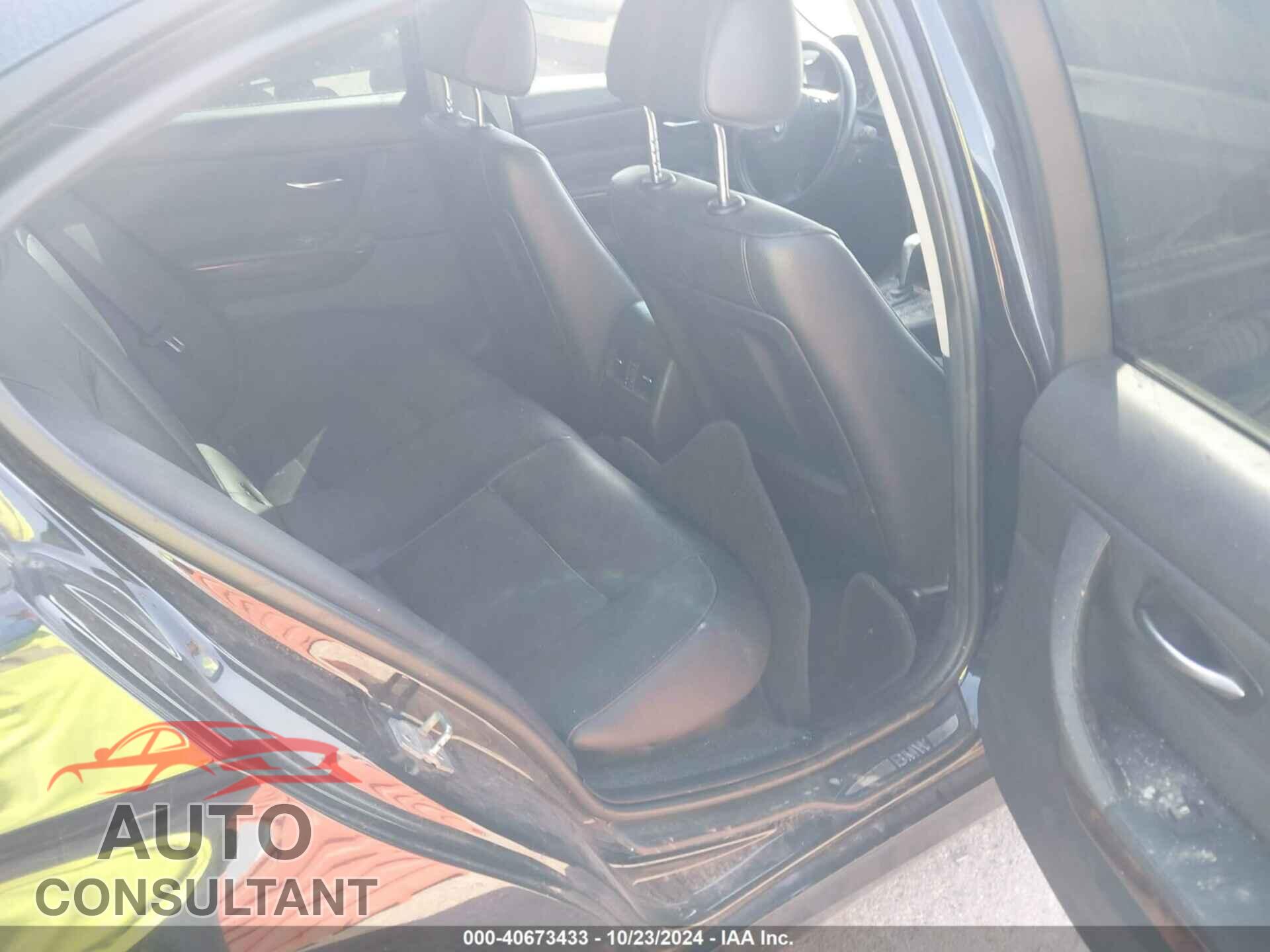 BMW 328I 2011 - WBAPH7C54BA800902