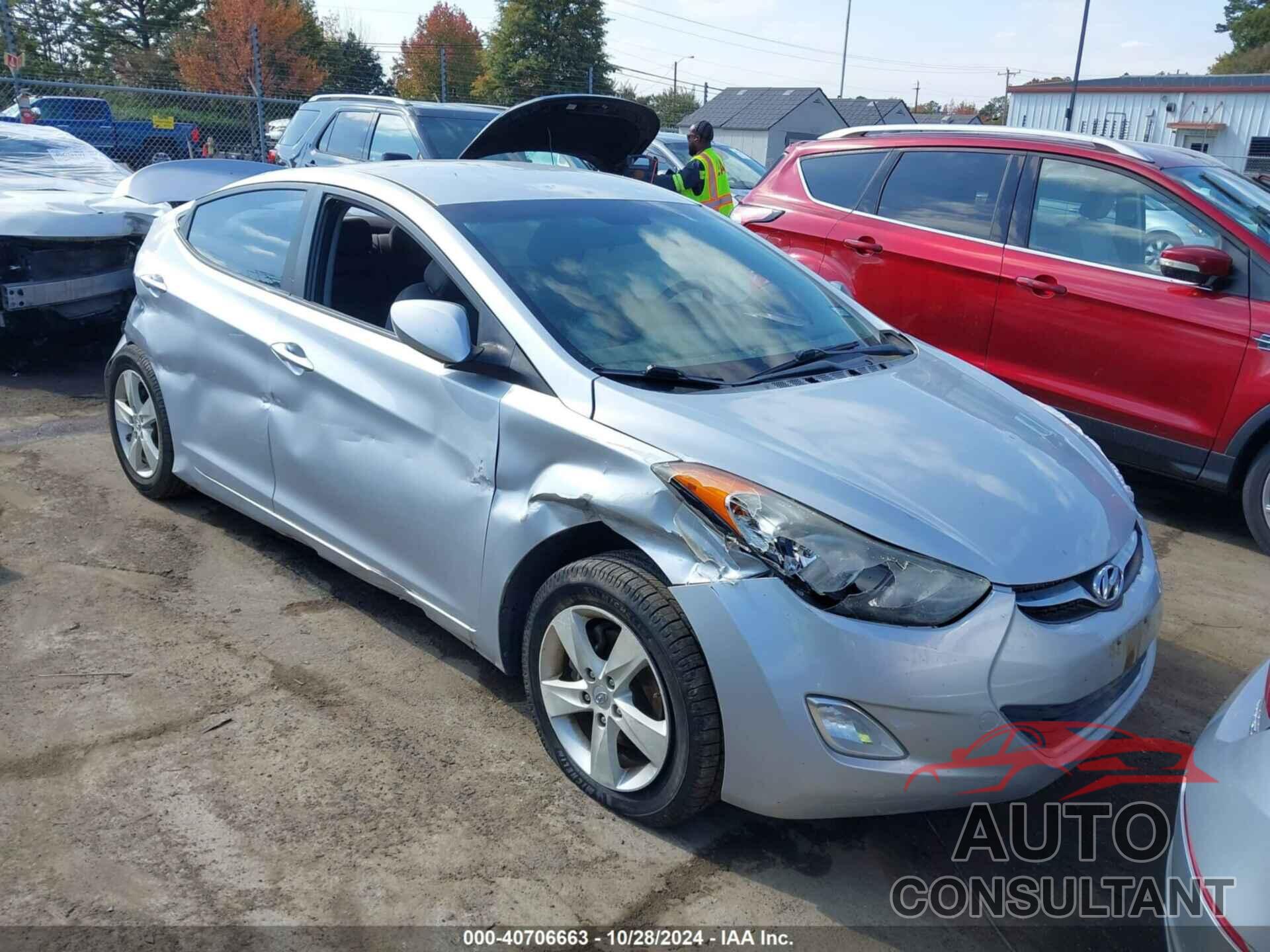 HYUNDAI ELANTRA 2012 - 5NPDH4AE1CH095591