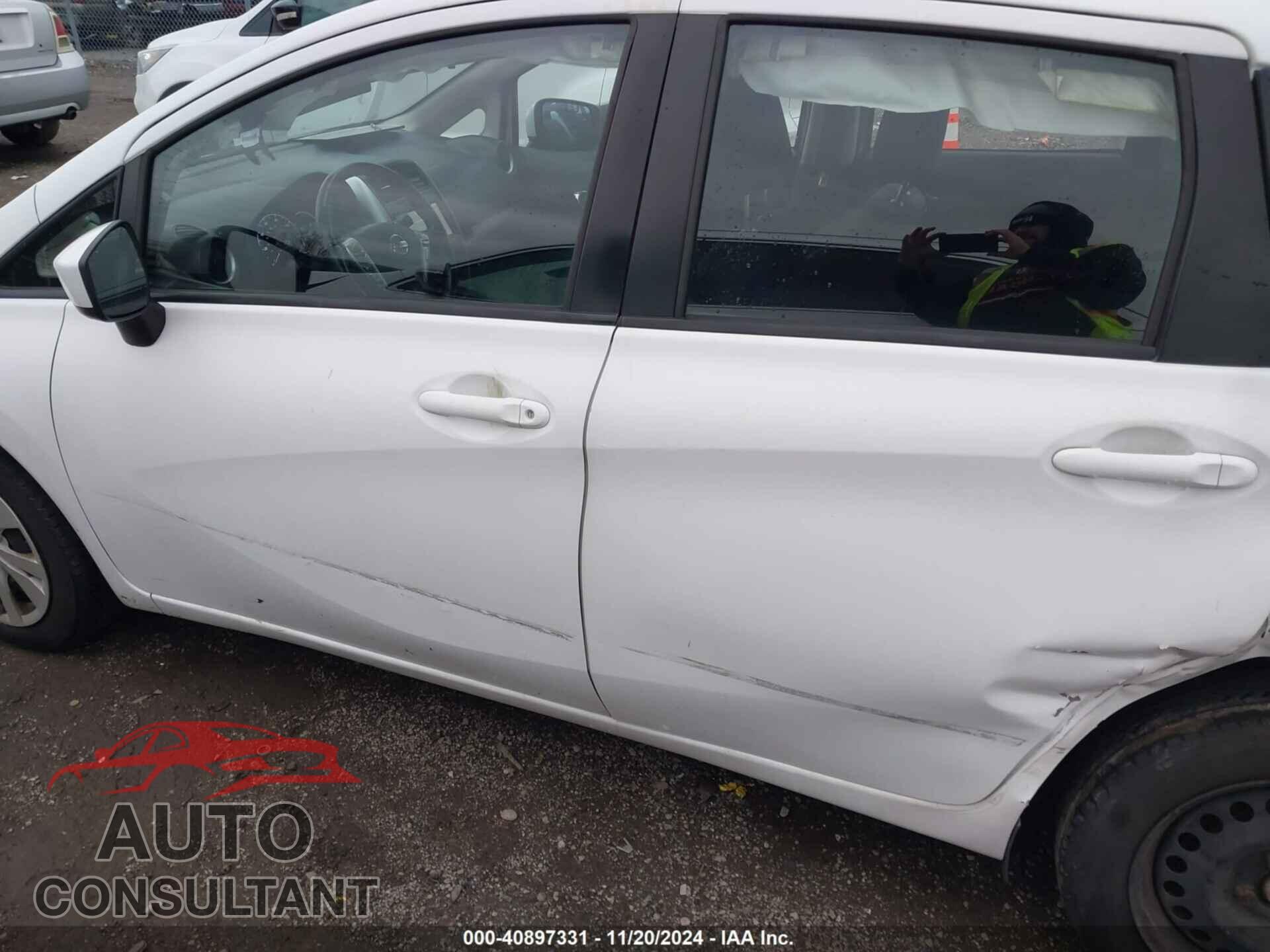 NISSAN VERSA NOTE 2019 - 3N1CE2CP8KL366302