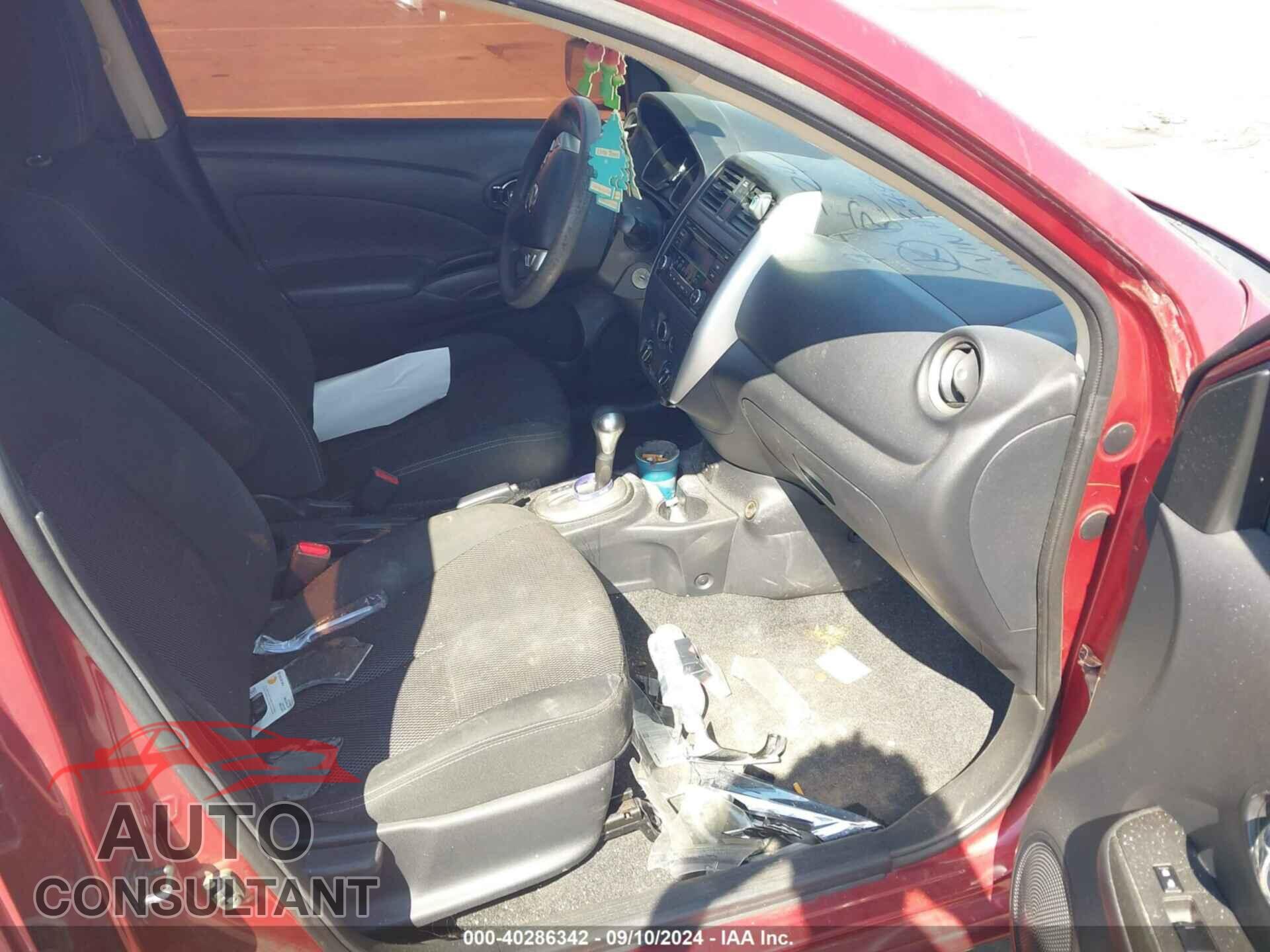 NISSAN VERSA 2017 - 3N1CN7AP1HL886494